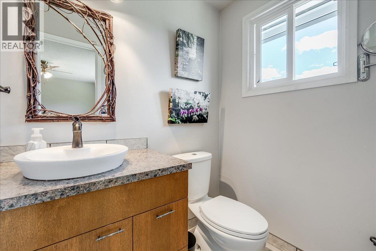 567 Goddard Road, Nelson, British Columbia  V1L 6H8 - Photo 22 - 10386358