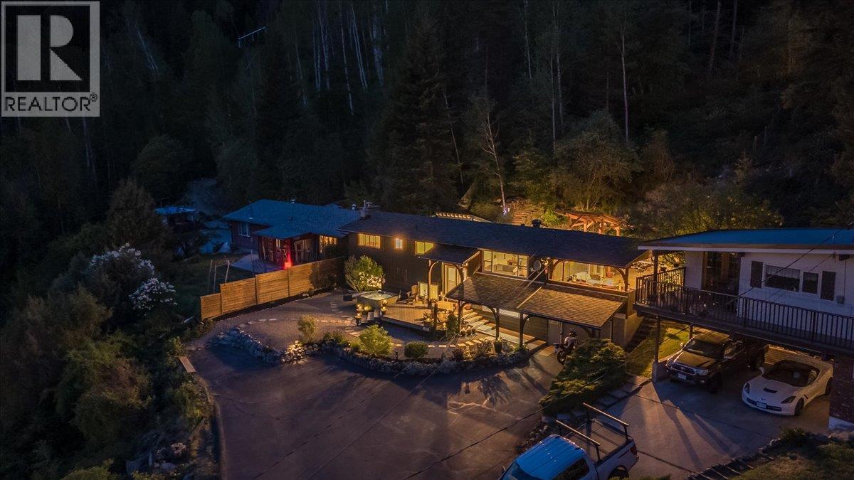 567 Goddard Road, Nelson, British Columbia  V1L 6H8 - Photo 40 - 10386358