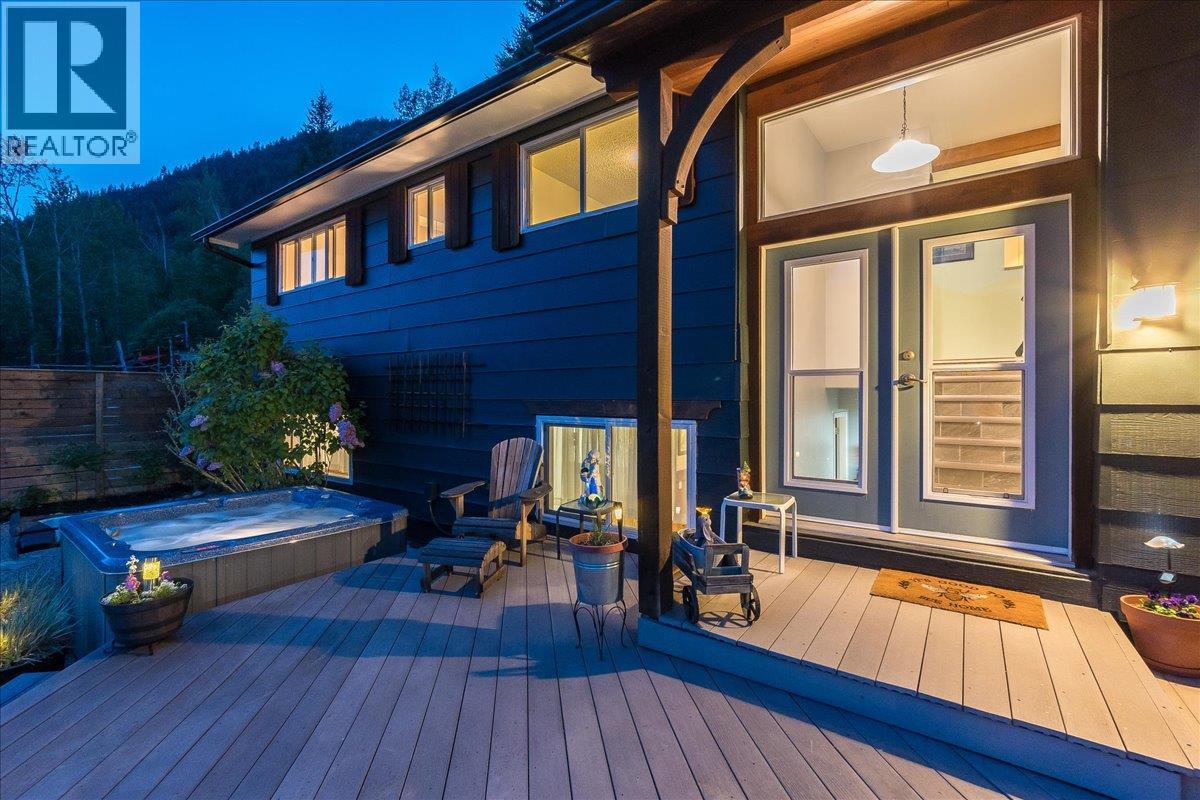 567 Goddard Road, Nelson, British Columbia  V1L 6H8 - Photo 44 - 10386358