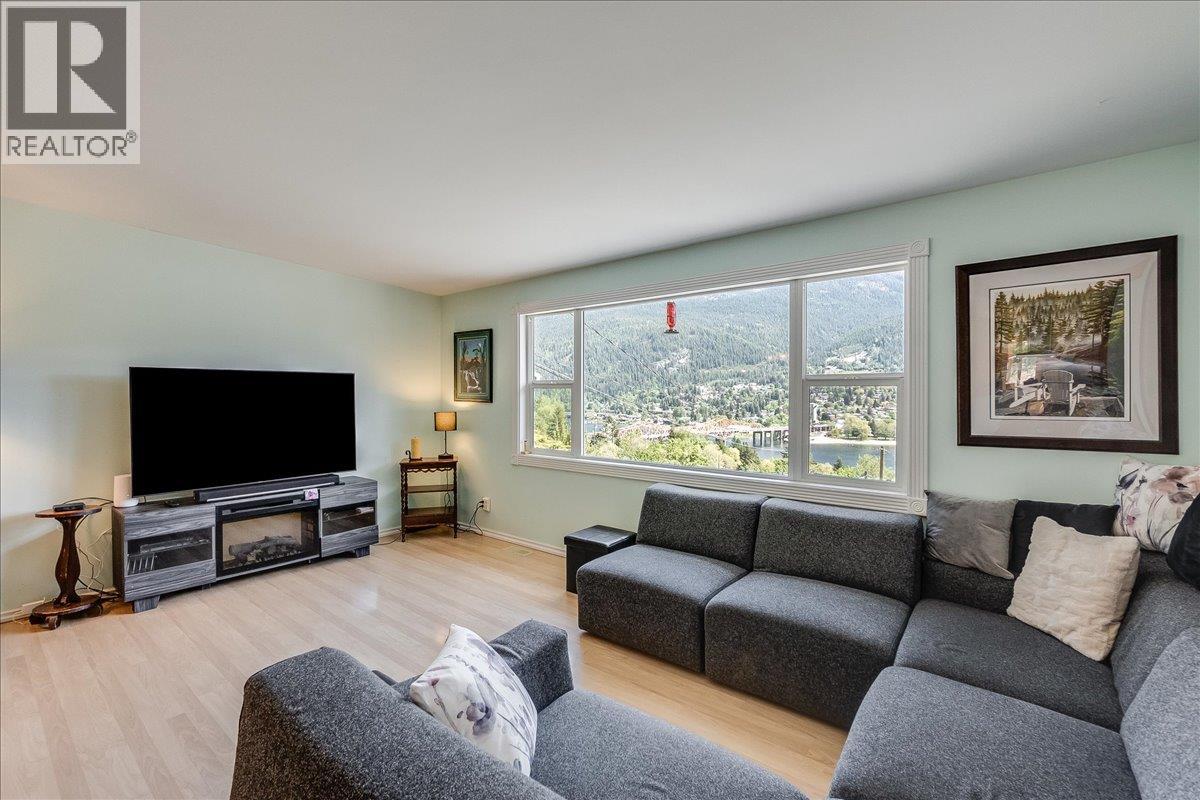 567 Goddard Road, Nelson, British Columbia  V1L 6H8 - Photo 9 - 10386358