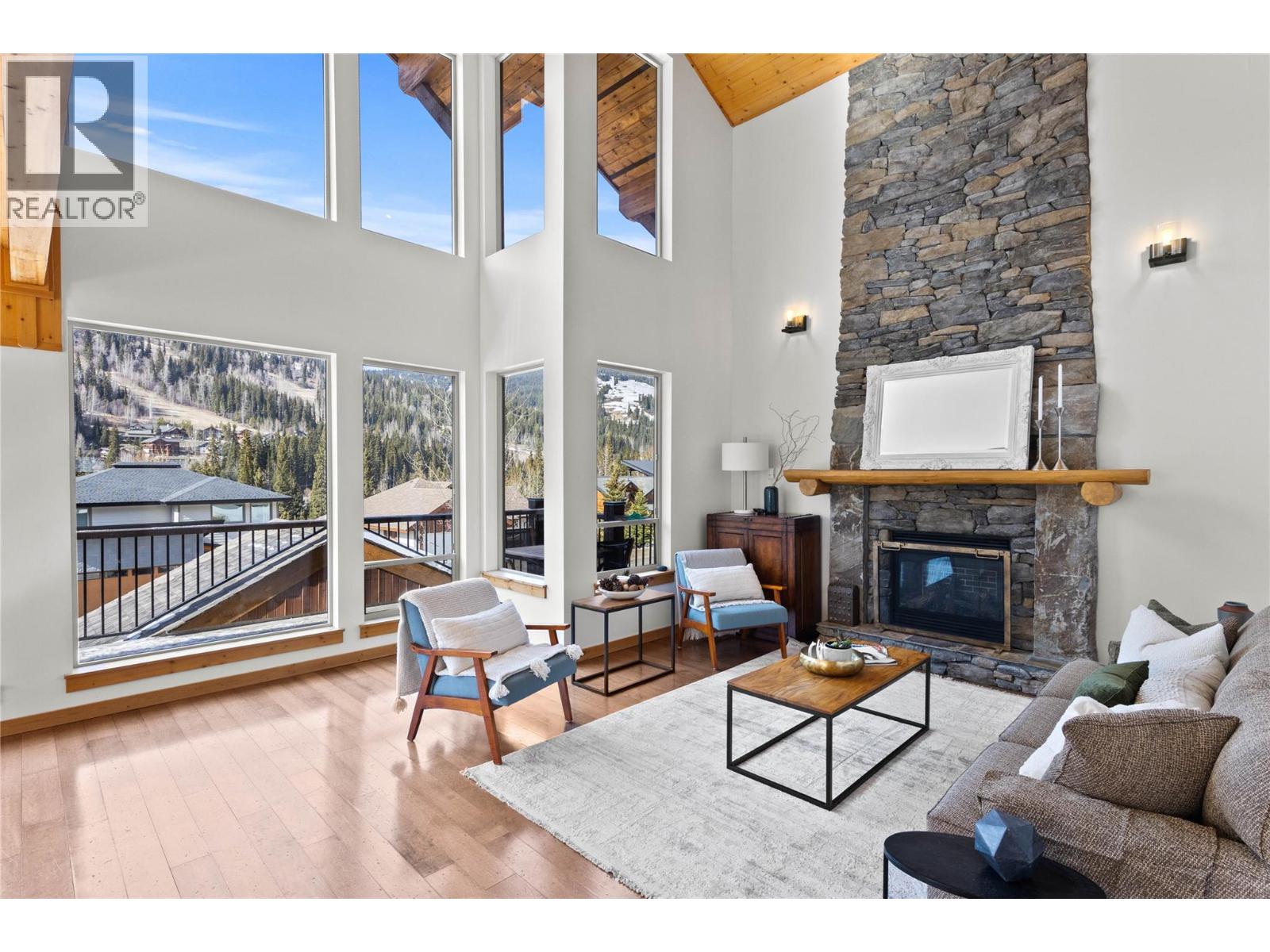 2431 Fairways Drive, Sun Peaks, British Columbia  V0E 5N0 - Photo 2 - 10387155