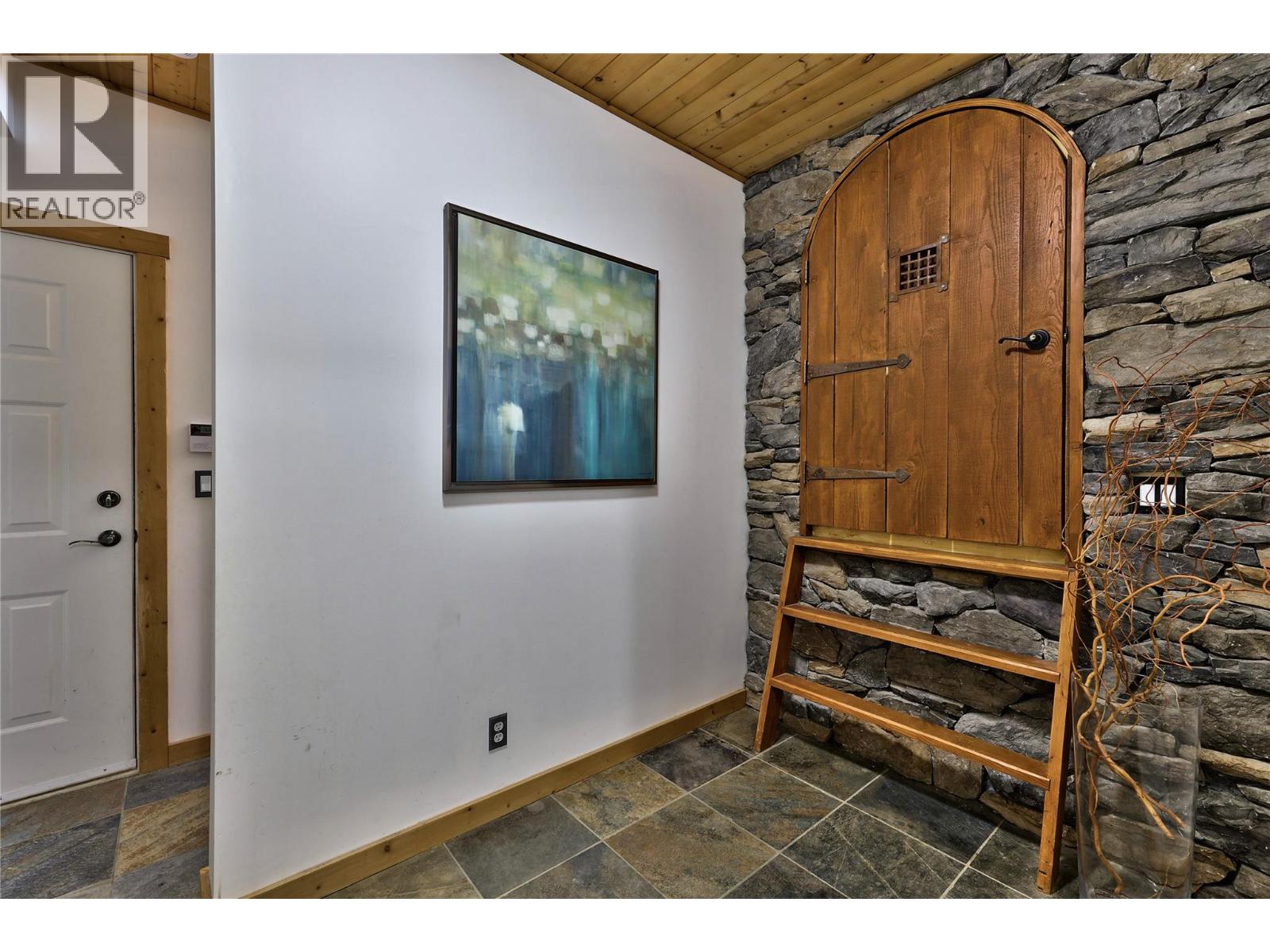 2431 Fairways Drive, Sun Peaks, British Columbia  V0E 5N0 - Photo 34 - 10387155