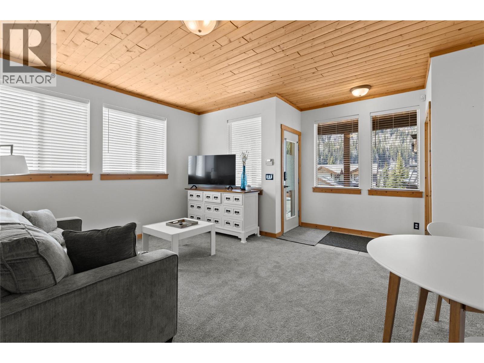 2431 Fairways Drive, Sun Peaks, British Columbia  V0E 5N0 - Photo 36 - 10387155