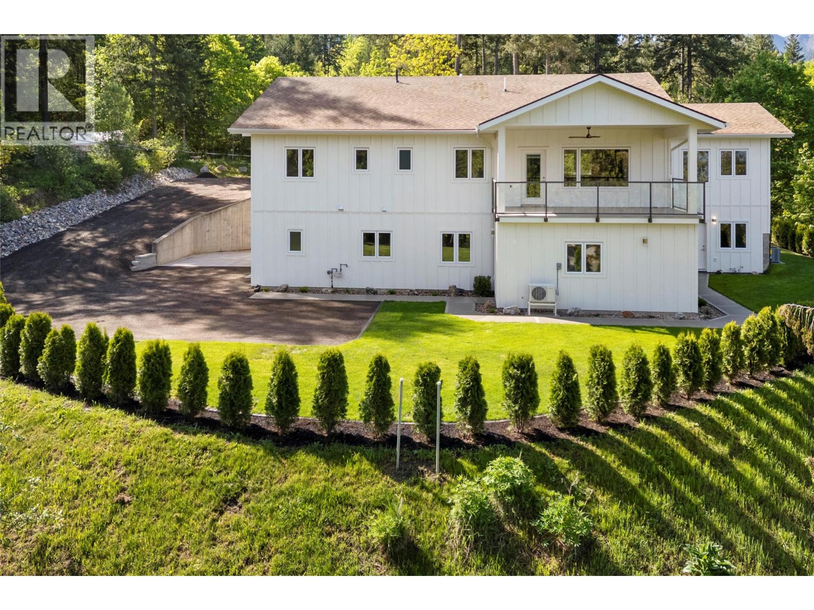 633 9 Street Se, Salmon Arm, British Columbia  V1E 2C2 - Photo 10 - 10387206