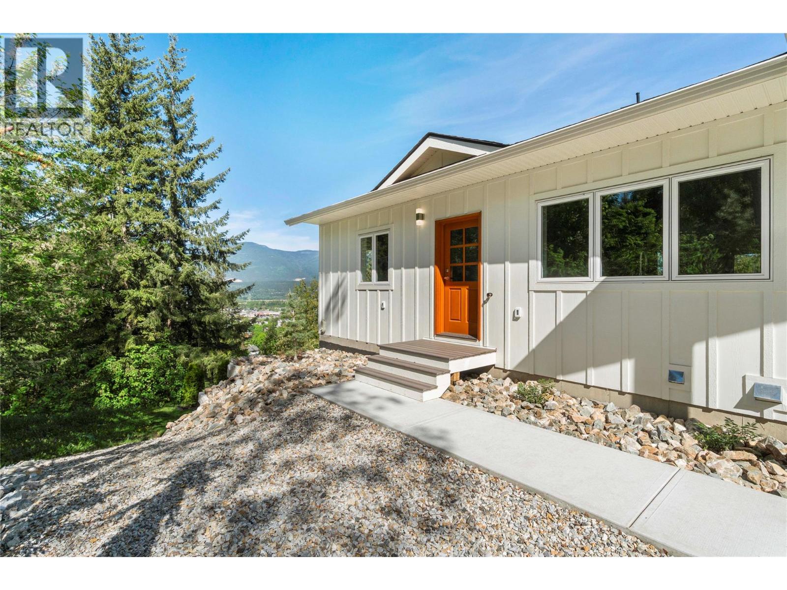 633 9 Street Se, Salmon Arm, British Columbia  V1E 2C2 - Photo 12 - 10387206