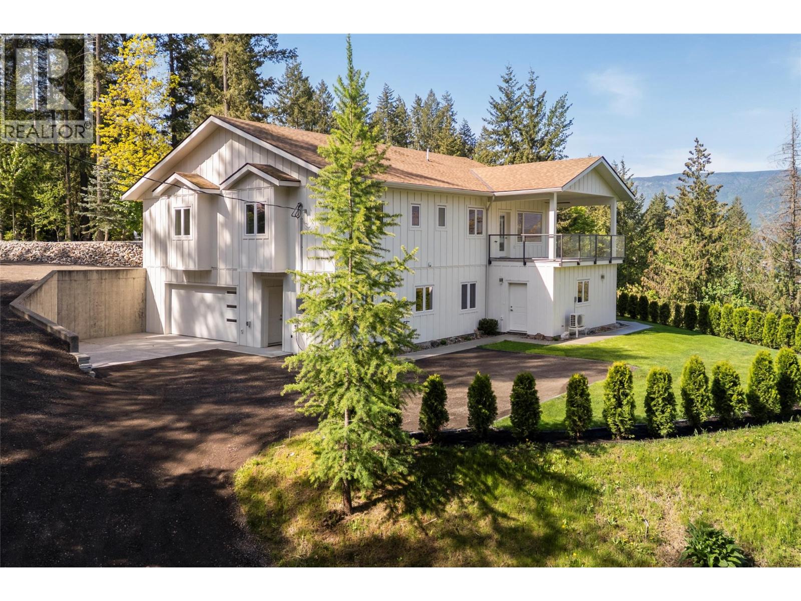 633 9 Street Se, Salmon Arm, British Columbia  V1E 2C2 - Photo 3 - 10387206