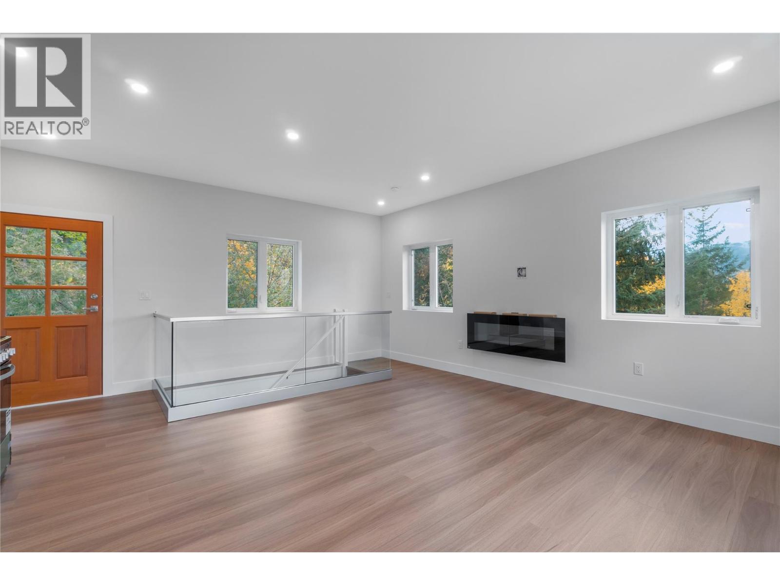 633 9 Street Se, Salmon Arm, British Columbia  V1E 2C2 - Photo 40 - 10387206