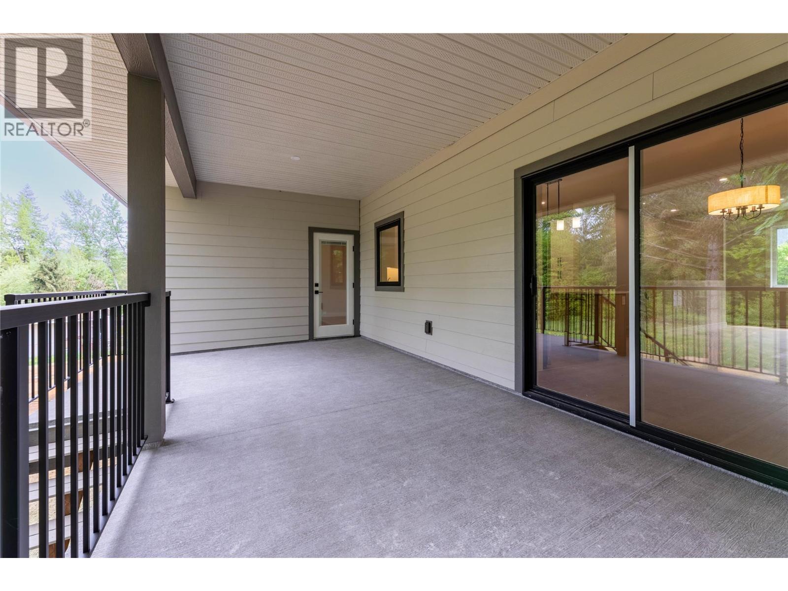 166 2nd Avenue, Grindrod, British Columbia  V1E 3J4 - Photo 13 - 10386920