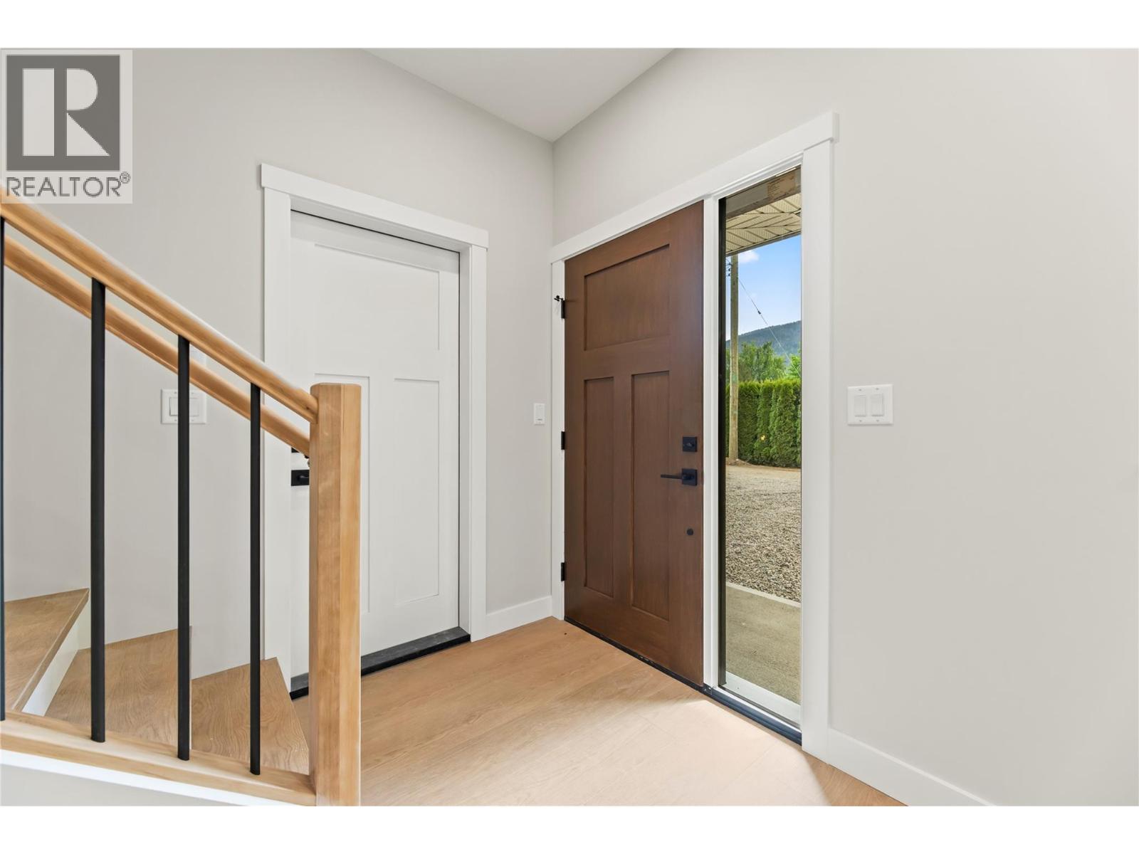 166 2nd Avenue, Grindrod, British Columbia  V1E 3J4 - Photo 2 - 10386920