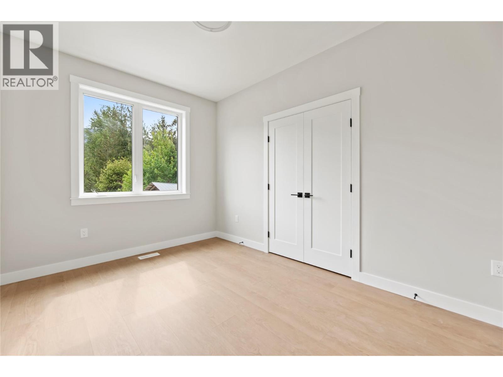 166 2nd Avenue, Grindrod, British Columbia  V1E 3J4 - Photo 20 - 10386920