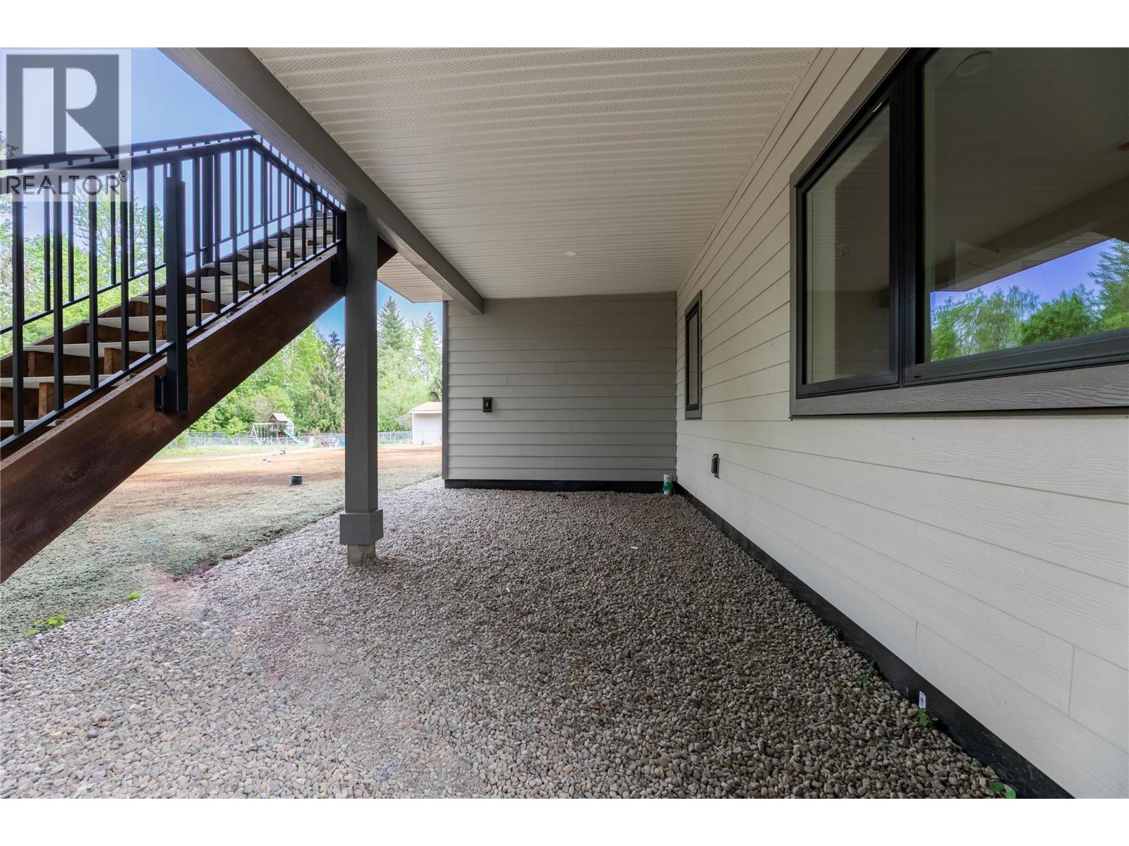 166 2nd Avenue, Grindrod, British Columbia  V1E 3J4 - Photo 35 - 10386920