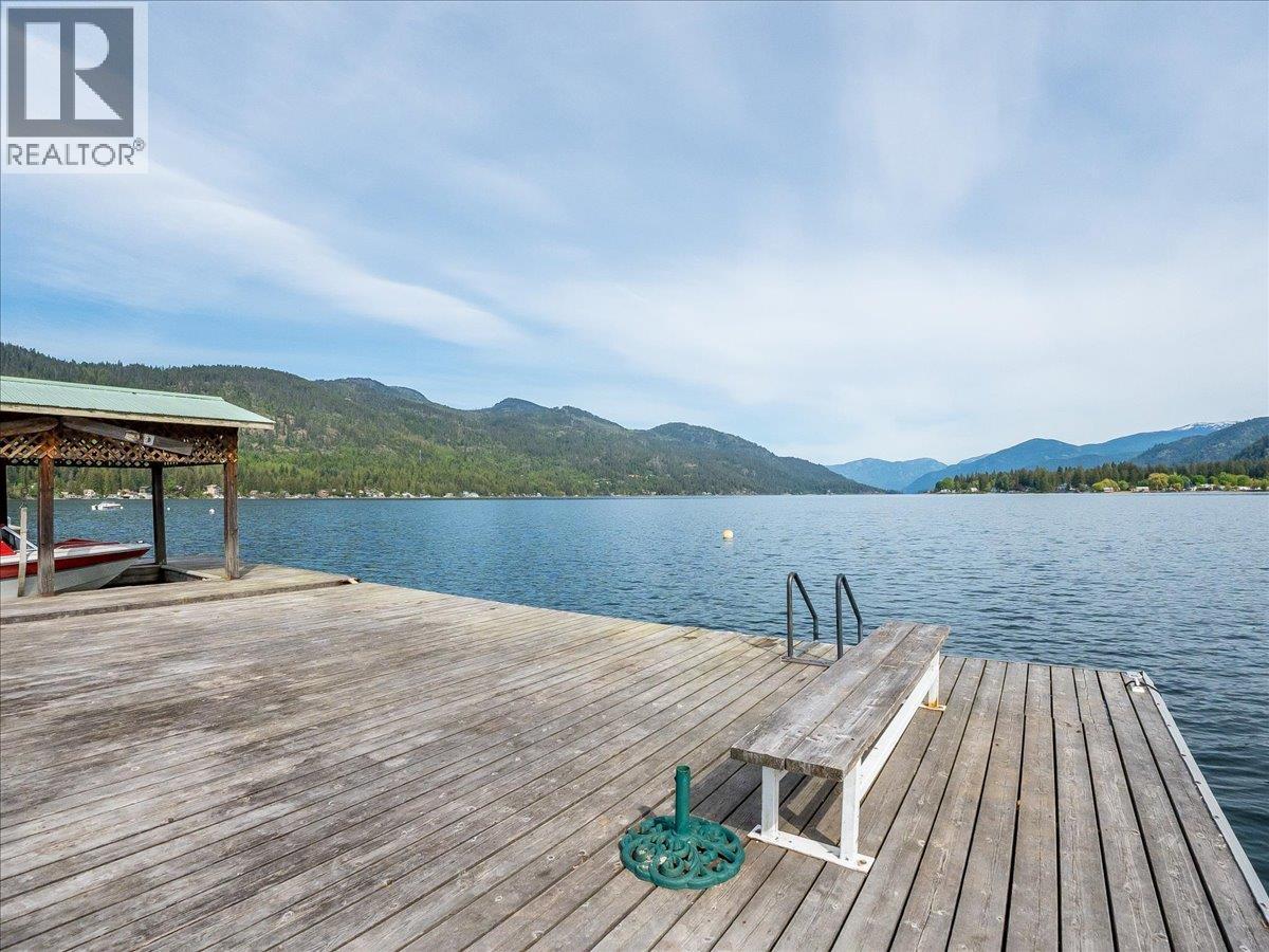 100 Sandner Road, Christina Lake, British Columbia  V0H 1E0 - Photo 15 - 10386657