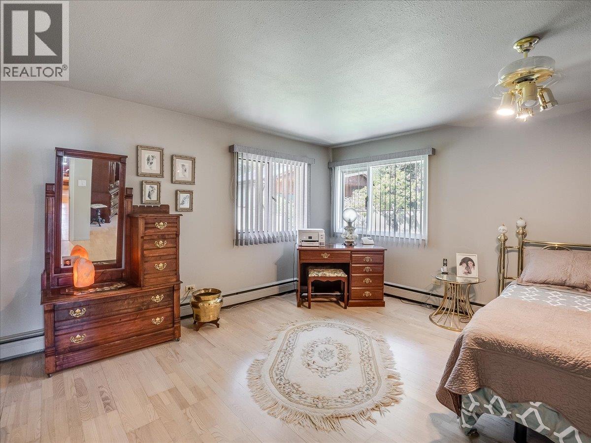 100 Sandner Road, Christina Lake, British Columbia  V0H 1E0 - Photo 24 - 10386657