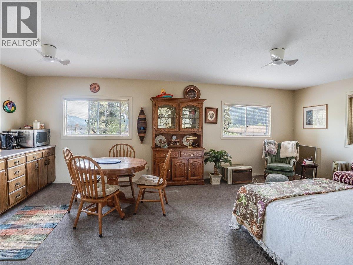 100 Sandner Road, Christina Lake, British Columbia  V0H 1E0 - Photo 49 - 10386657
