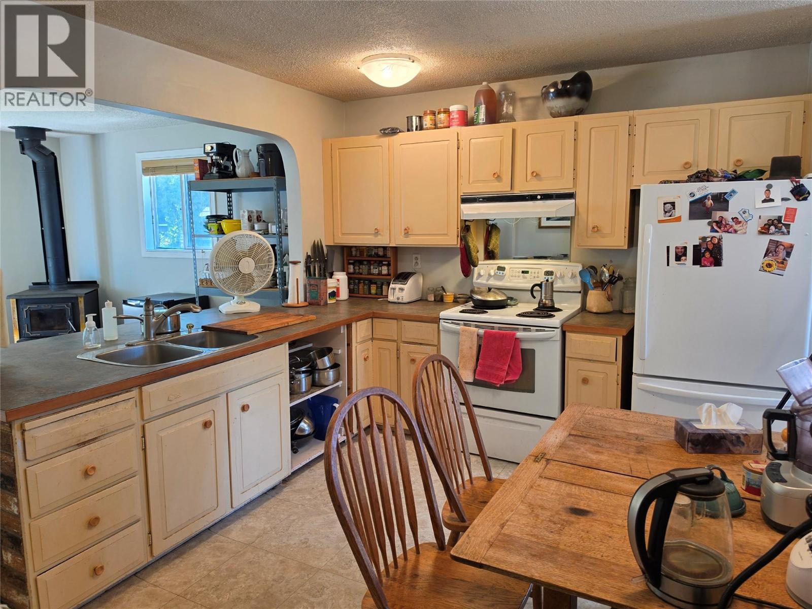 506 Delbruck Street, Nelson, British Columbia  V1L 5L6 - Photo 3 - 10386599