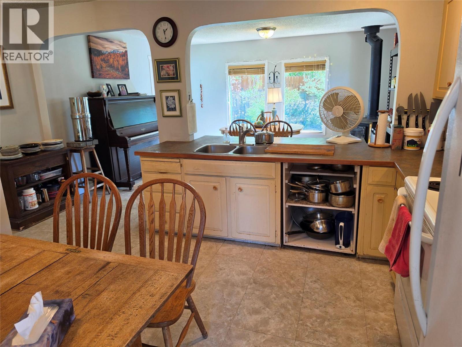 506 Delbruck Street, Nelson, British Columbia  V1L 5L6 - Photo 4 - 10386599