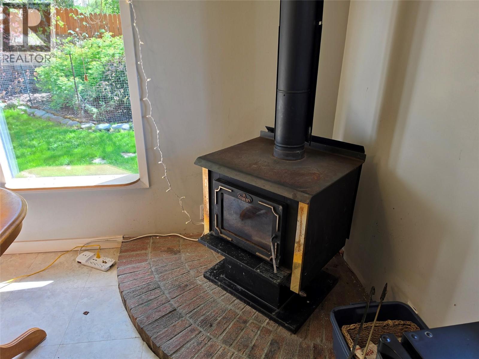 506 Delbruck Street, Nelson, British Columbia  V1L 5L6 - Photo 8 - 10386599