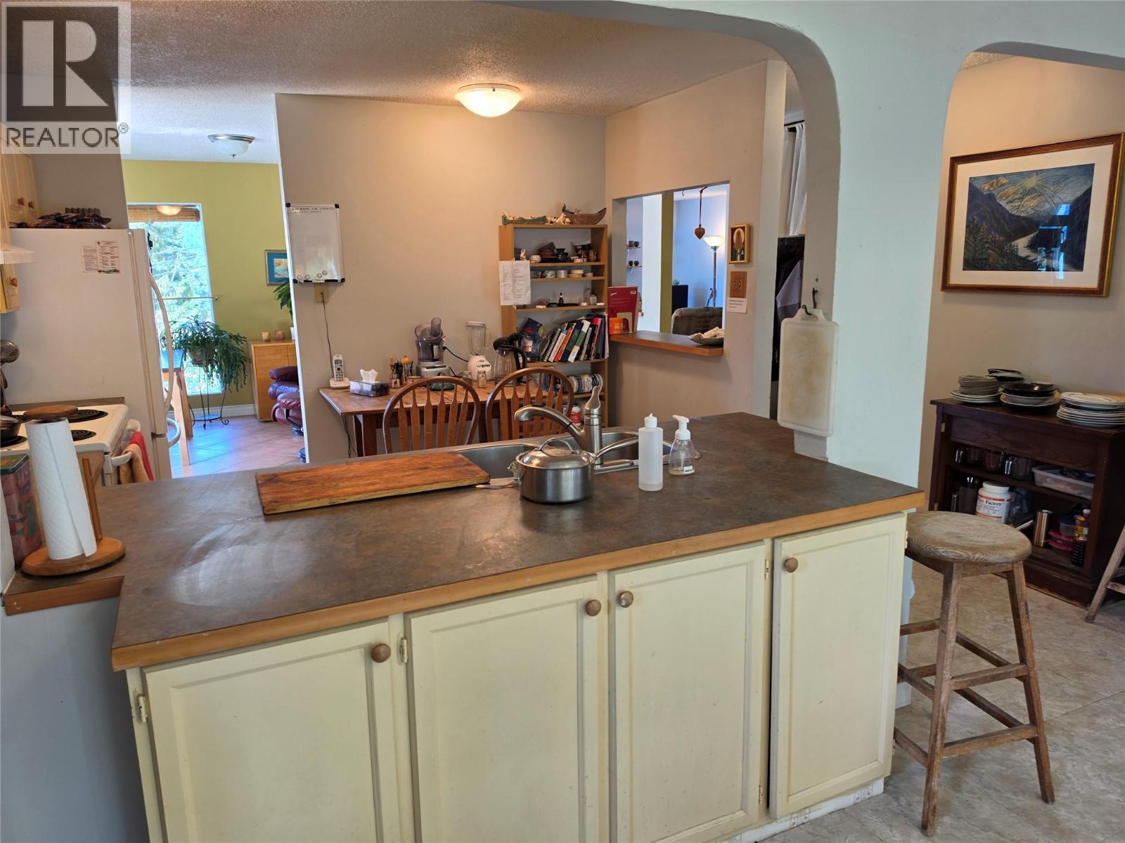 506 Delbruck Street, Nelson, British Columbia  V1L 5L6 - Photo 9 - 10386599