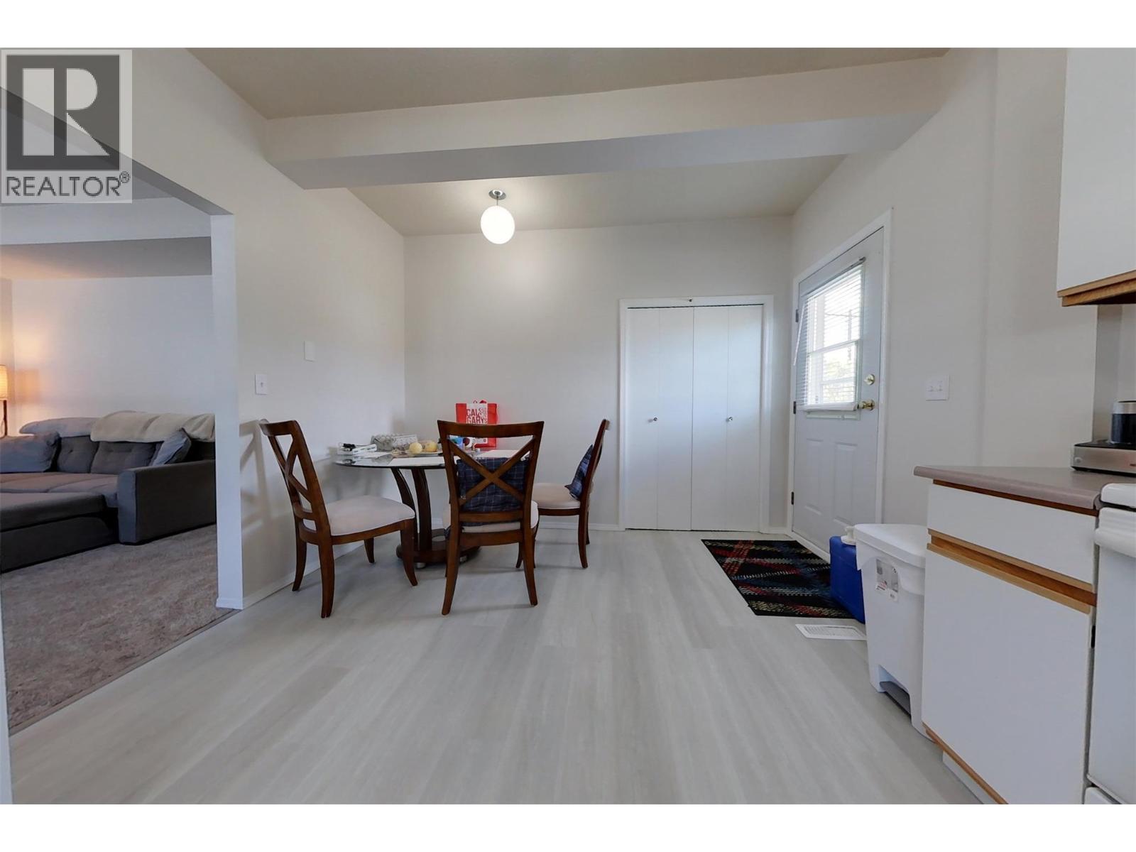 235 10th Avenue S, Cranbrook, British Columbia  V1C 2N3 - Photo 4 - 10387305