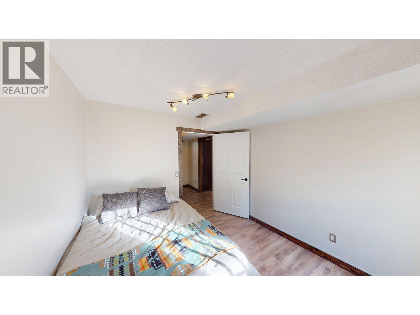 28 Cassiar Drive, Elkford, British Columbia  V0B 1H0 - Photo 12 - 10386214