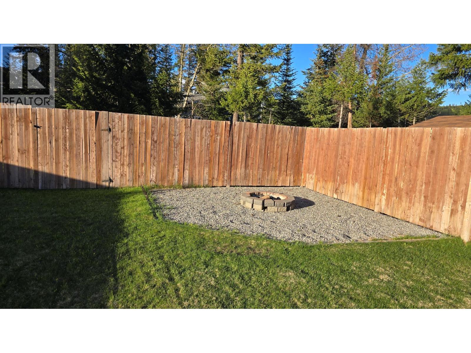 28 Cassiar Drive, Elkford, British Columbia  V0B 1H0 - Photo 36 - 10386214
