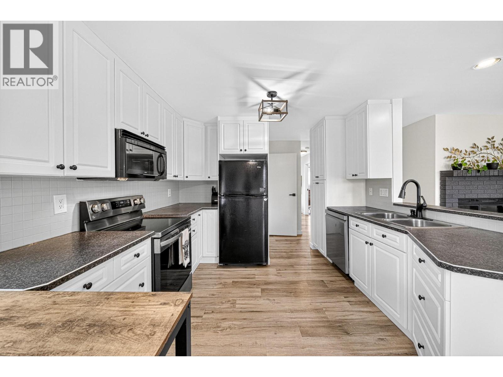 1216 Hickory Crescent, Sparwood, British Columbia  V0B 2G2 - Photo 10 - 10385685