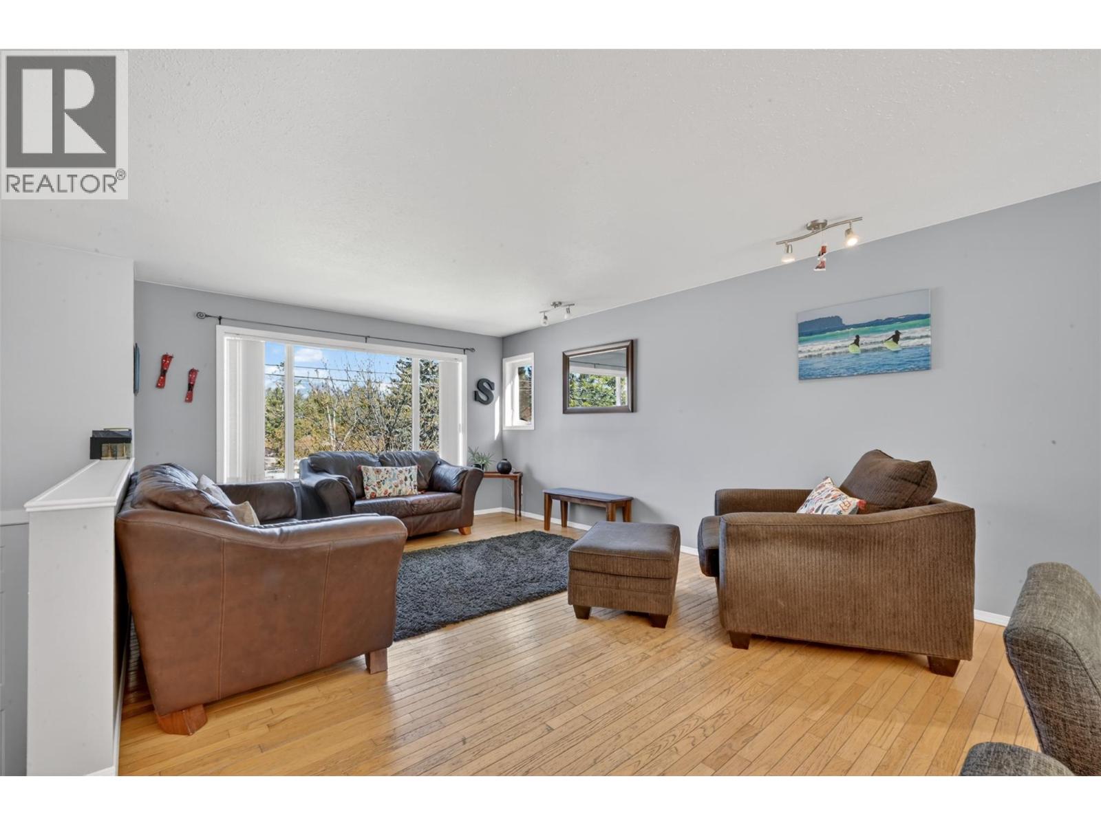 1710 15th Avenue, Invermere, British Columbia  V0A 1K4 - Photo 3 - 10386936