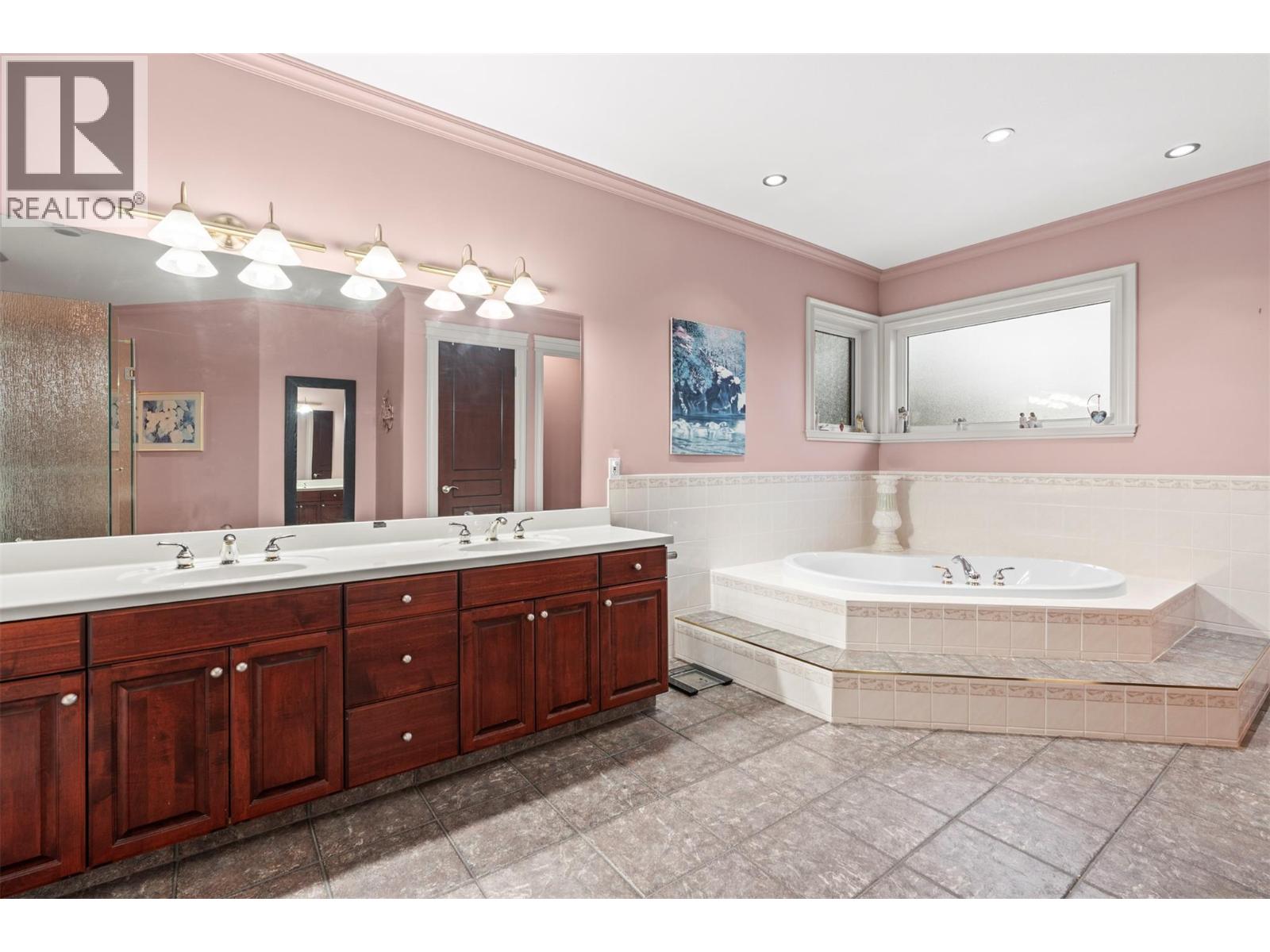 1200 Trans Canada Highway, Sicamous, British Columbia  V0E 2V0 - Photo 13 - 10386801
