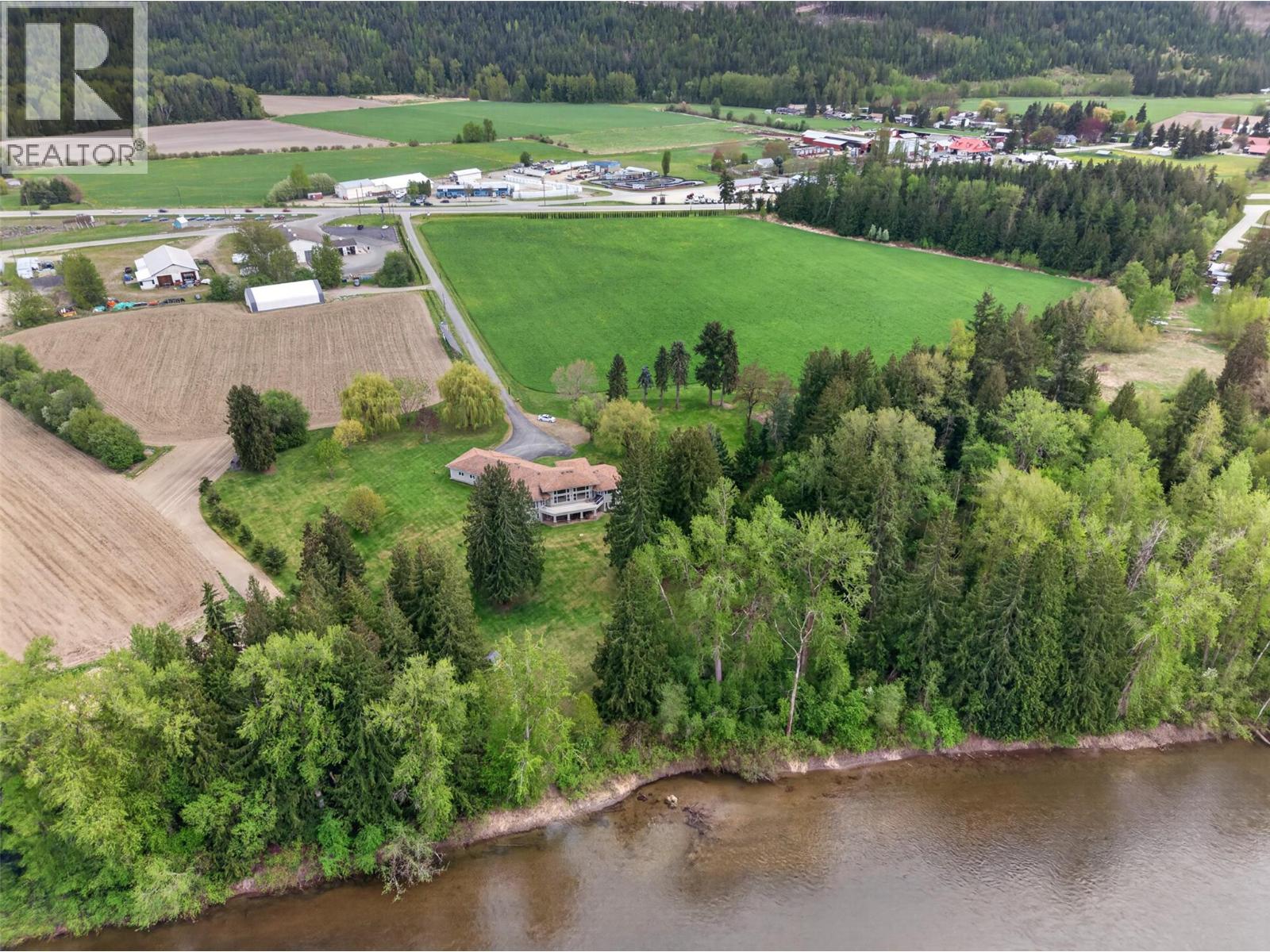1200 Trans Canada Highway, Sicamous, British Columbia  V0E 2V0 - Photo 25 - 10386801