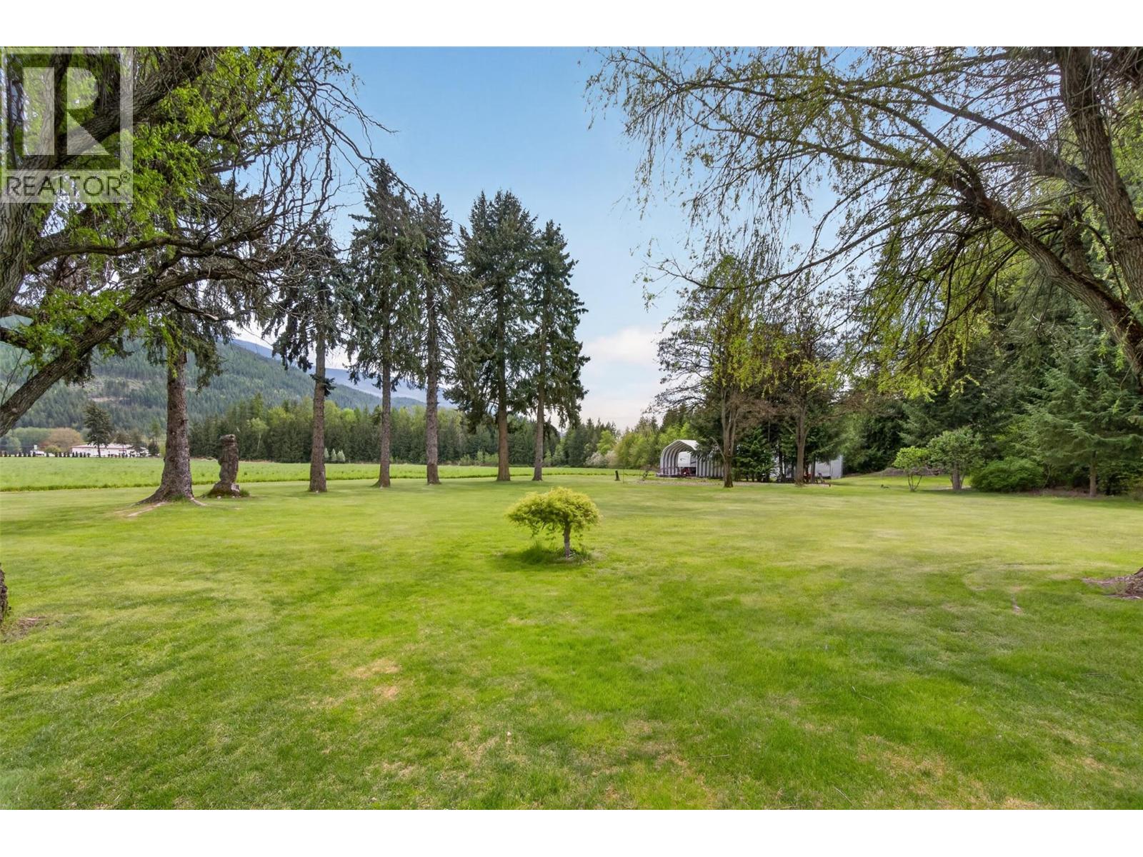 1200 Trans Canada Highway, Sicamous, British Columbia  V0E 2V0 - Photo 36 - 10386801