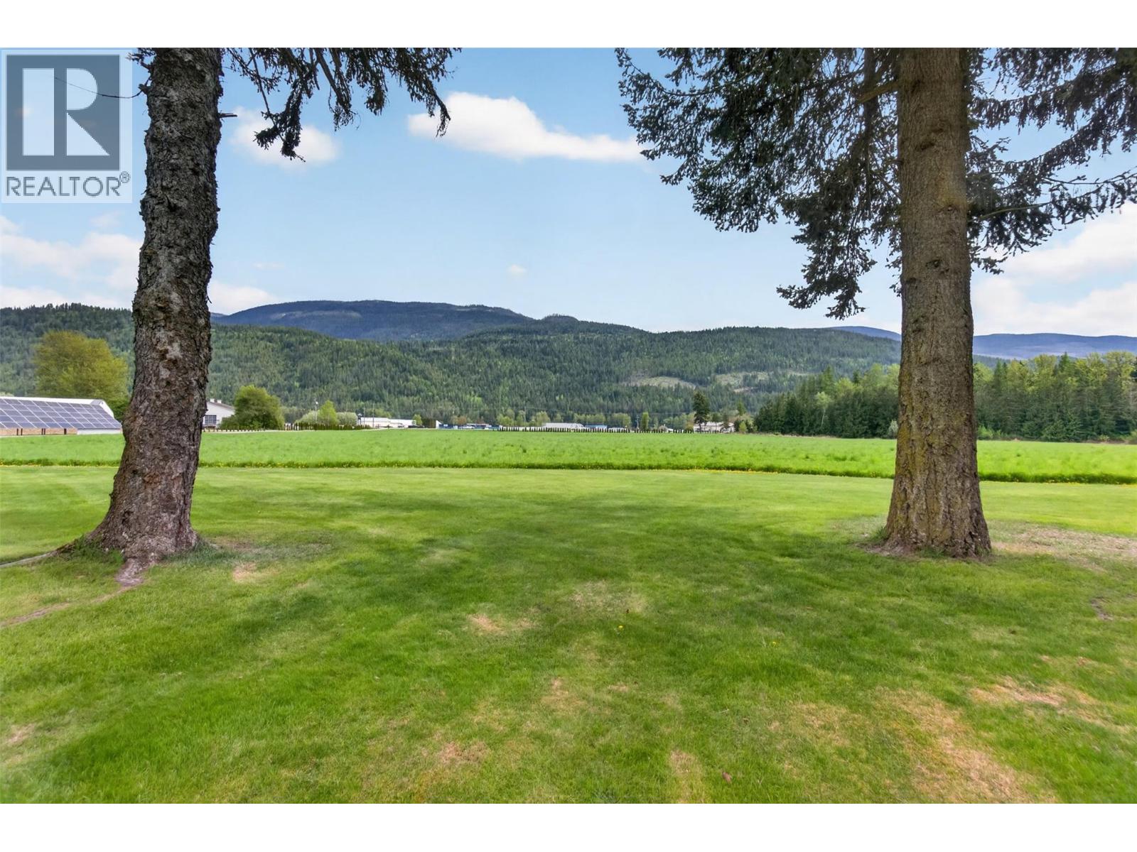 1200 Trans Canada Highway, Sicamous, British Columbia  V0E 2V0 - Photo 39 - 10386801
