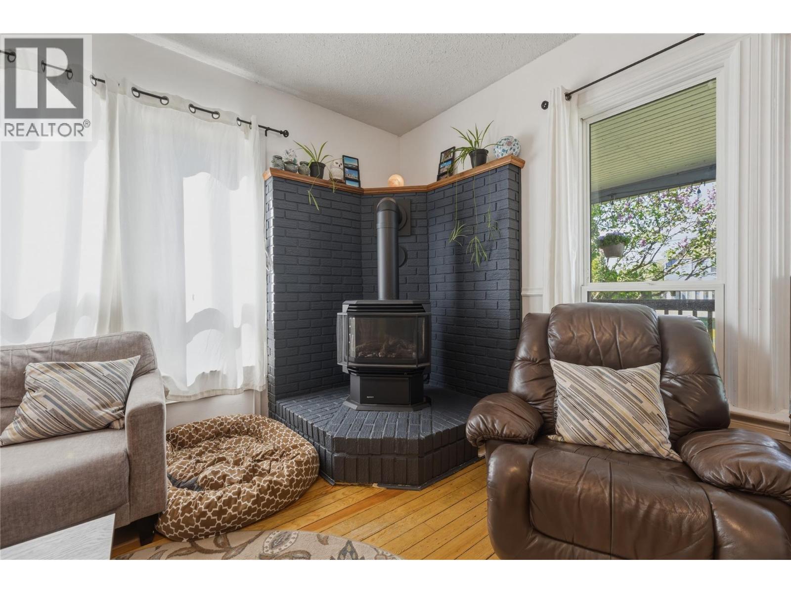 2355 Rosedale Avenue, Armstrong, British Columbia  V4Y 0B5 - Photo 5 - 10387289
