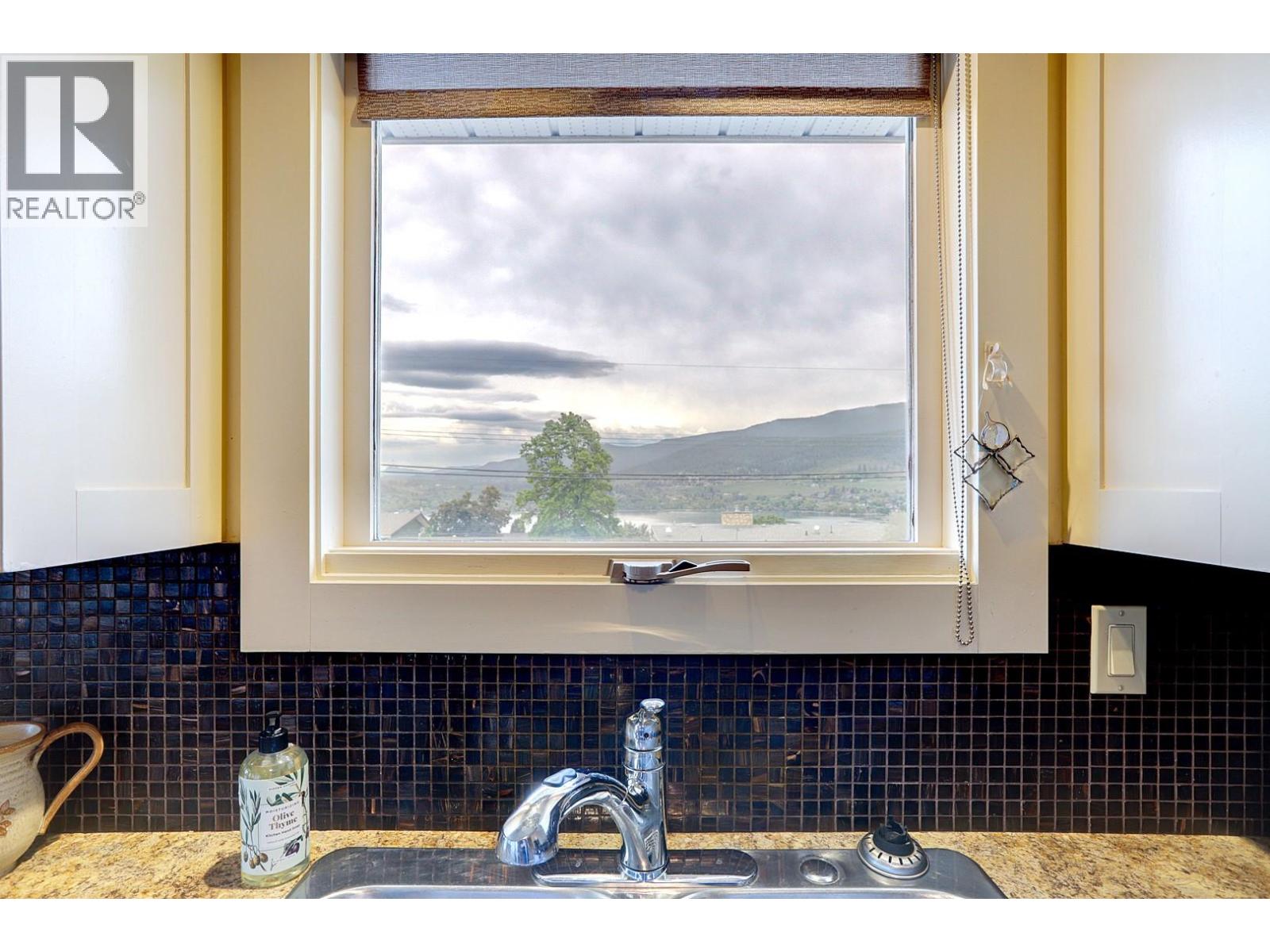 8308 Kalview Drive, Coldstream, British Columbia  V1B 1W7 - Photo 22 - 10386741