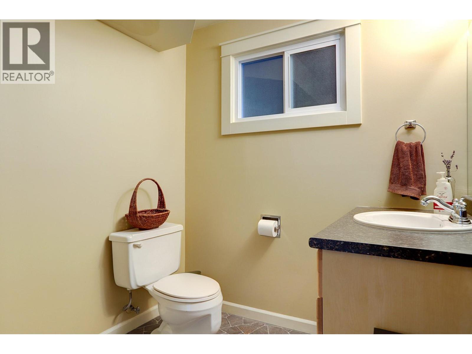 8308 Kalview Drive, Coldstream, British Columbia  V1B 1W7 - Photo 27 - 10386741