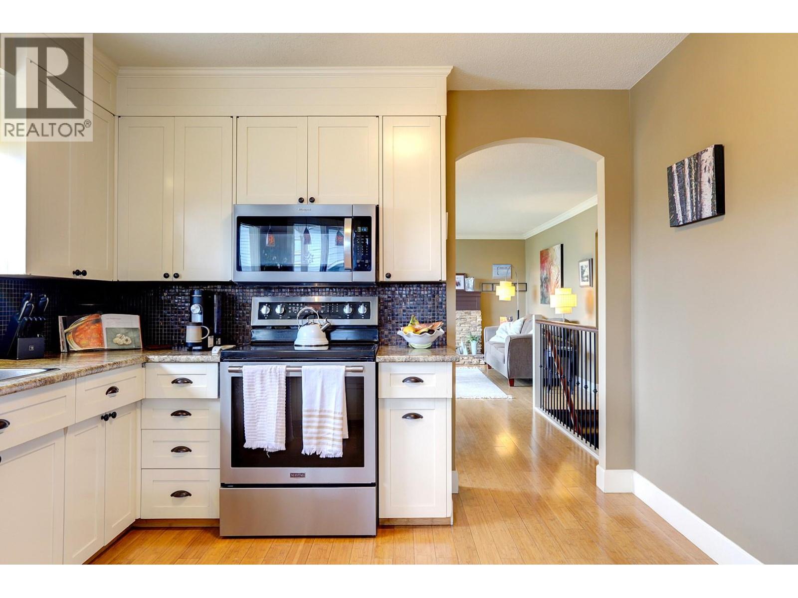 8308 Kalview Drive, Coldstream, British Columbia  V1B 1W7 - Photo 28 - 10386741