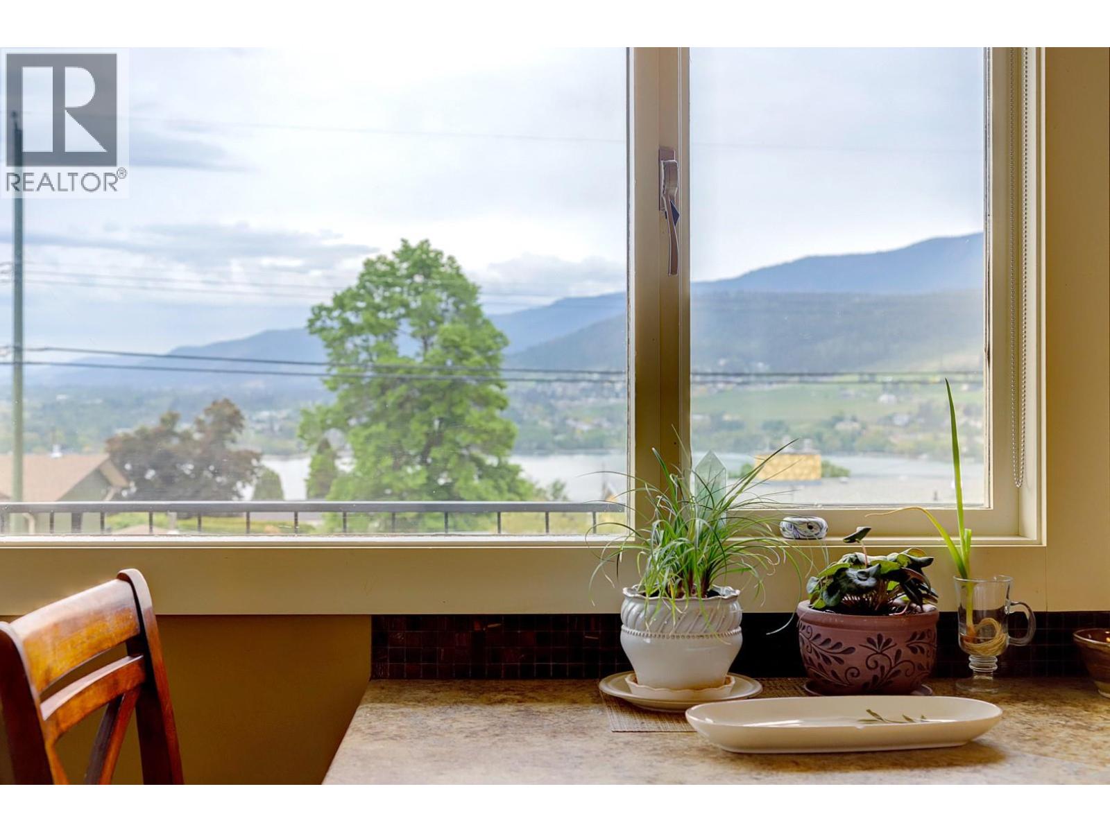 8308 Kalview Drive, Coldstream, British Columbia  V1B 1W7 - Photo 34 - 10386741