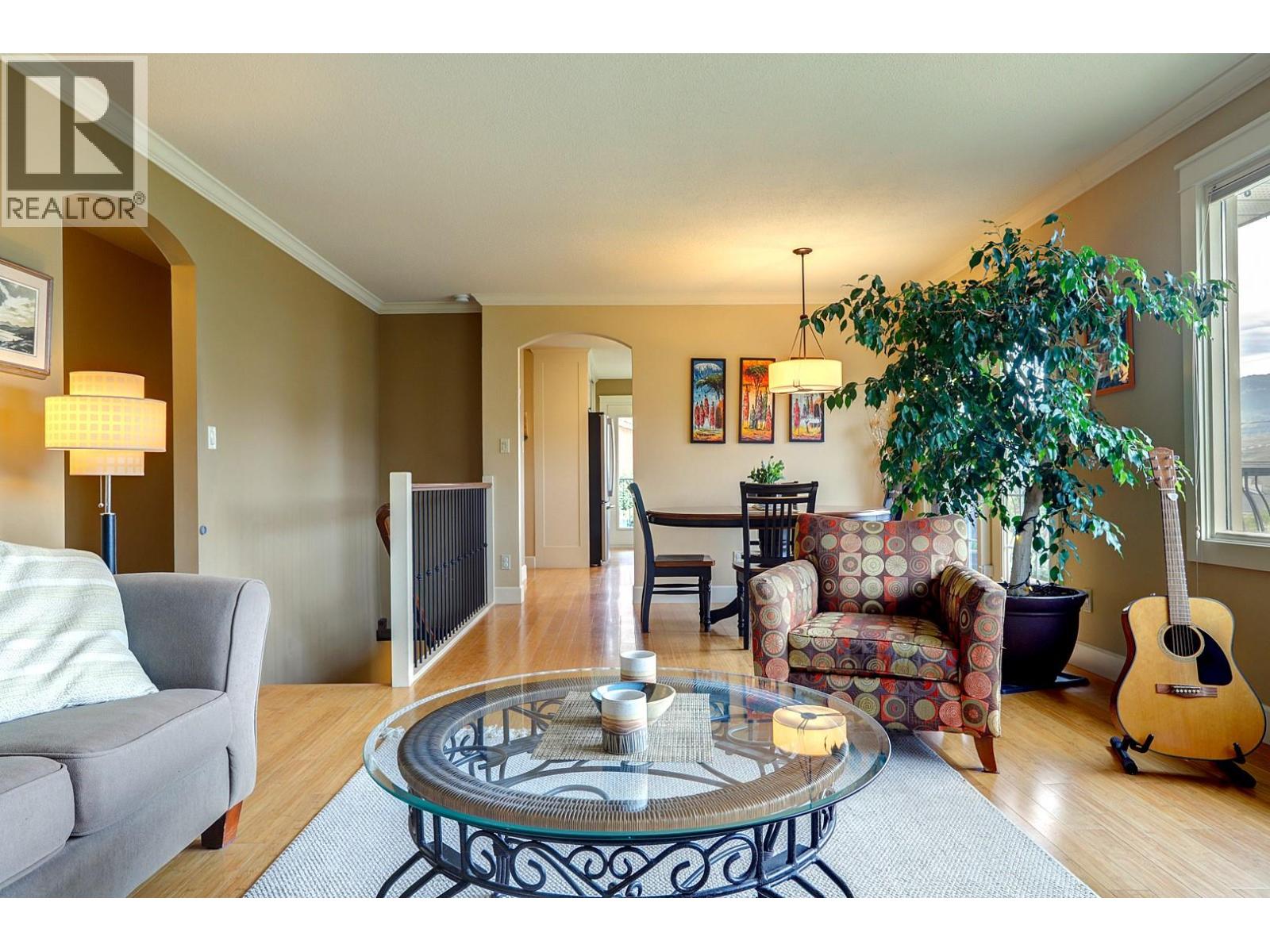 8308 Kalview Drive, Coldstream, British Columbia  V1B 1W7 - Photo 6 - 10386741
