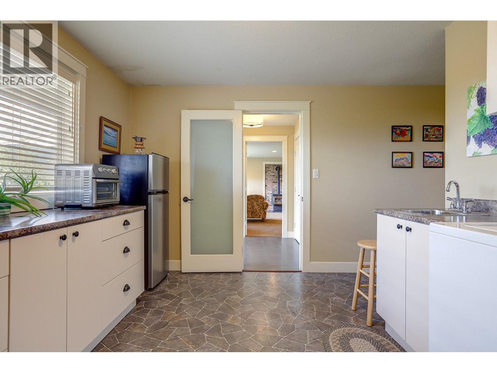 8308 Kalview Drive, Coldstream, British Columbia  V1B 1W7 - Photo 67 - 10386741