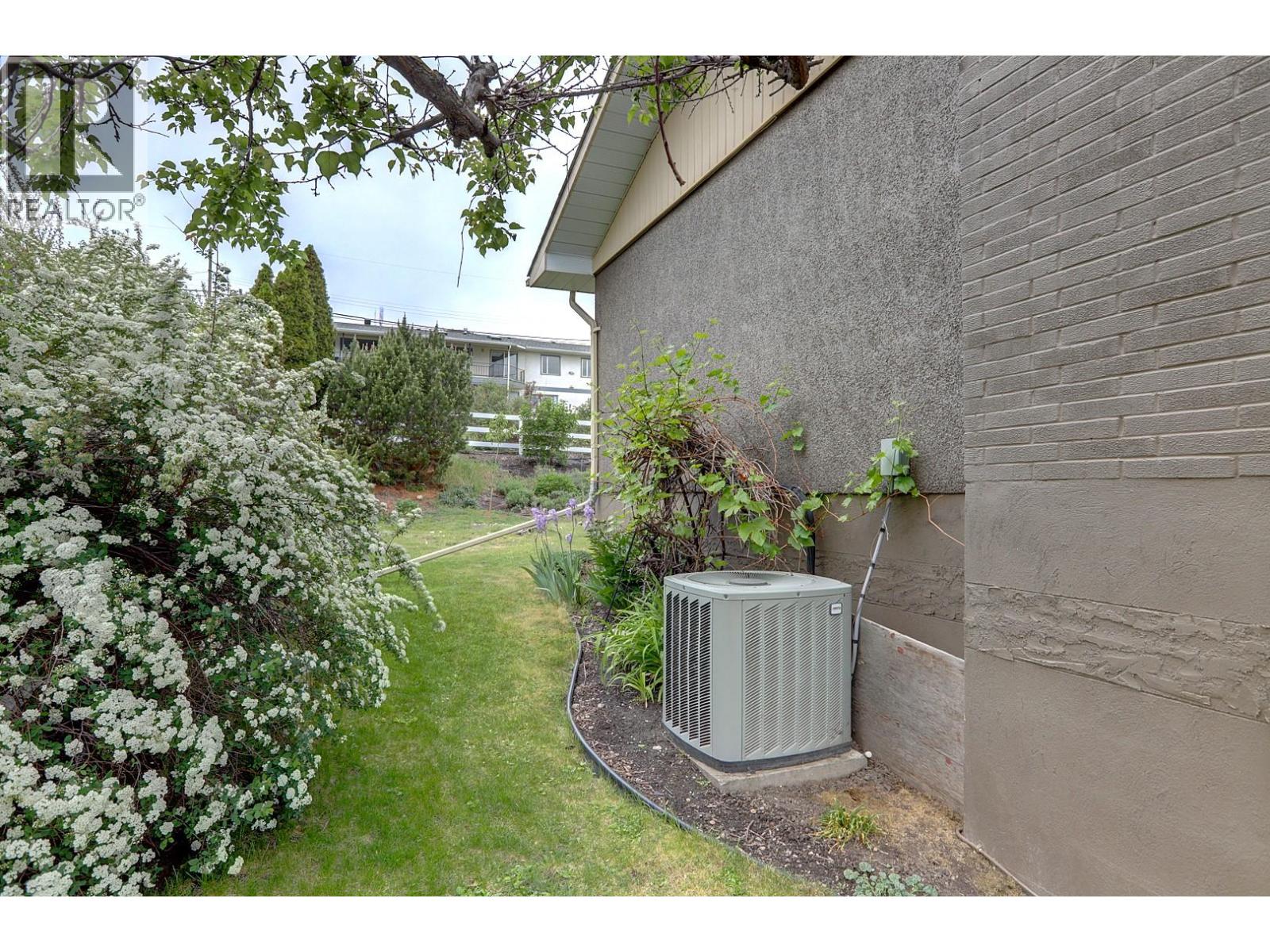 8308 Kalview Drive, Coldstream, British Columbia  V1B 1W7 - Photo 84 - 10386741