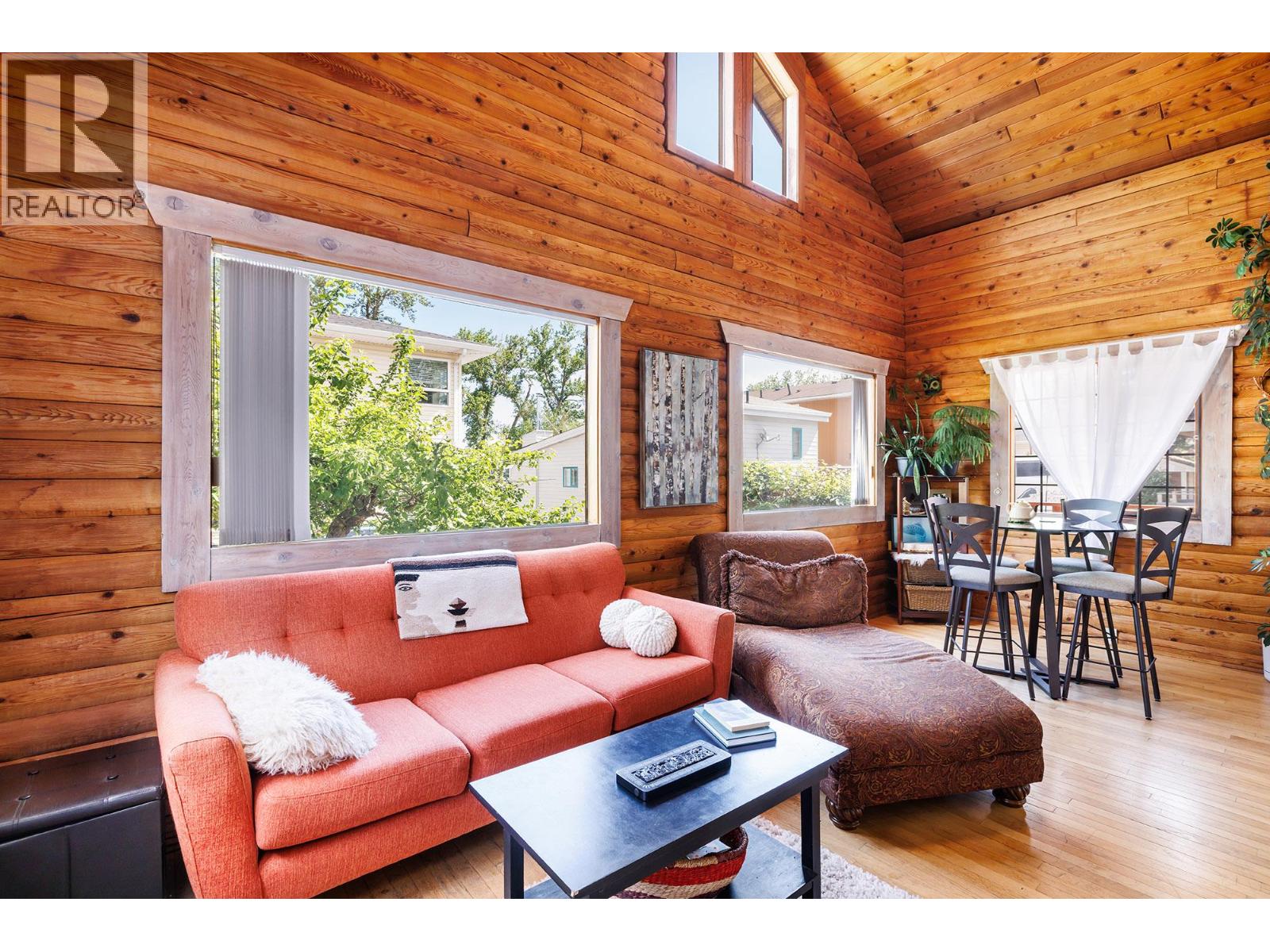 73 Elk Street, Vernon, British Columbia  V1H 2A1 - Photo 4 - 10387082