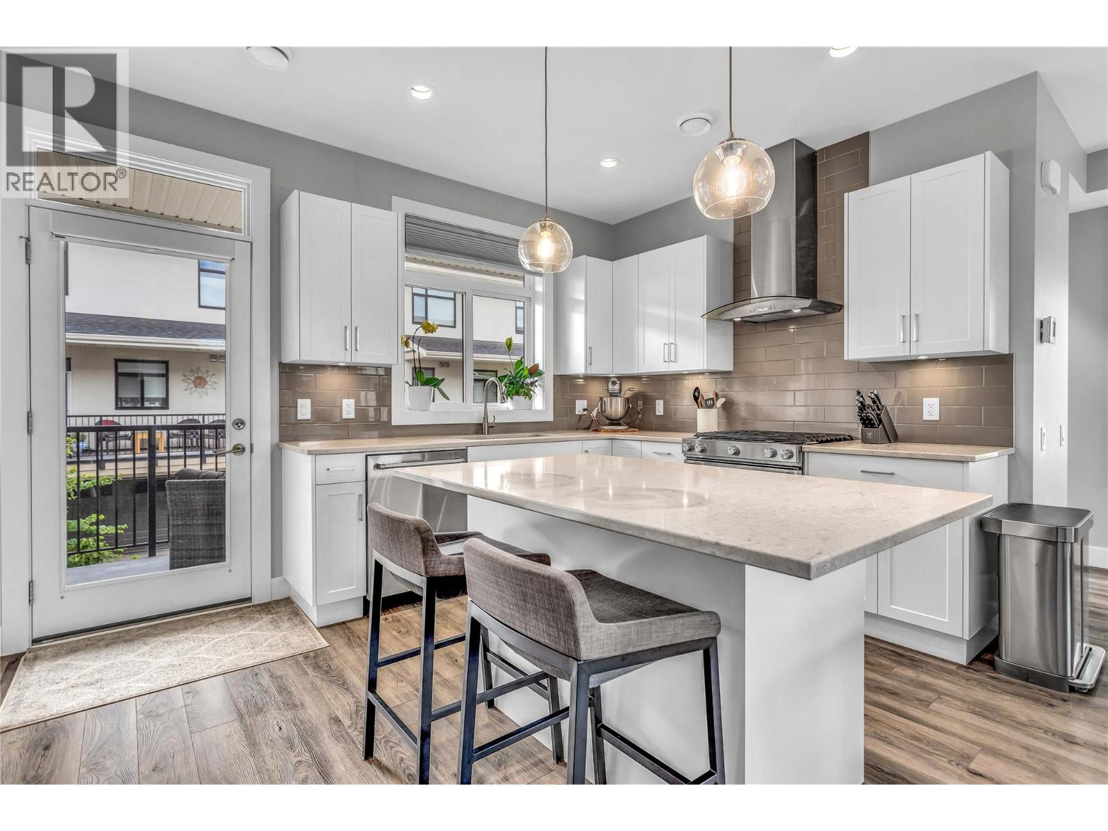 1102 Cameron Avenue Unit# 9, Kelowna, British Columbia  V1Y 0B2 - Photo 2 - 10387228