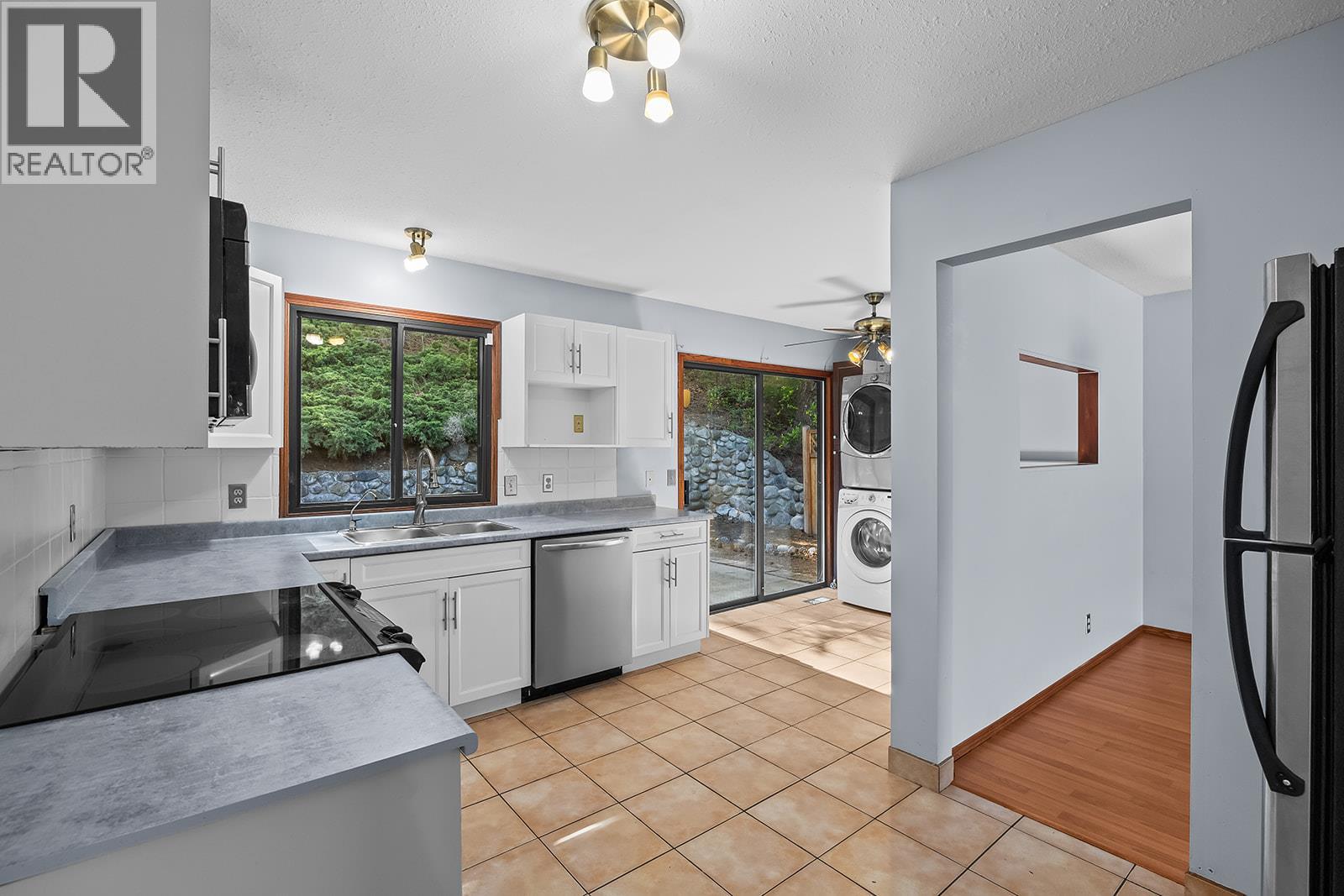 2949 Sandstone Crescent, West Kelowna, British Columbia  V0H 2A0 - Photo 4 - 10387213