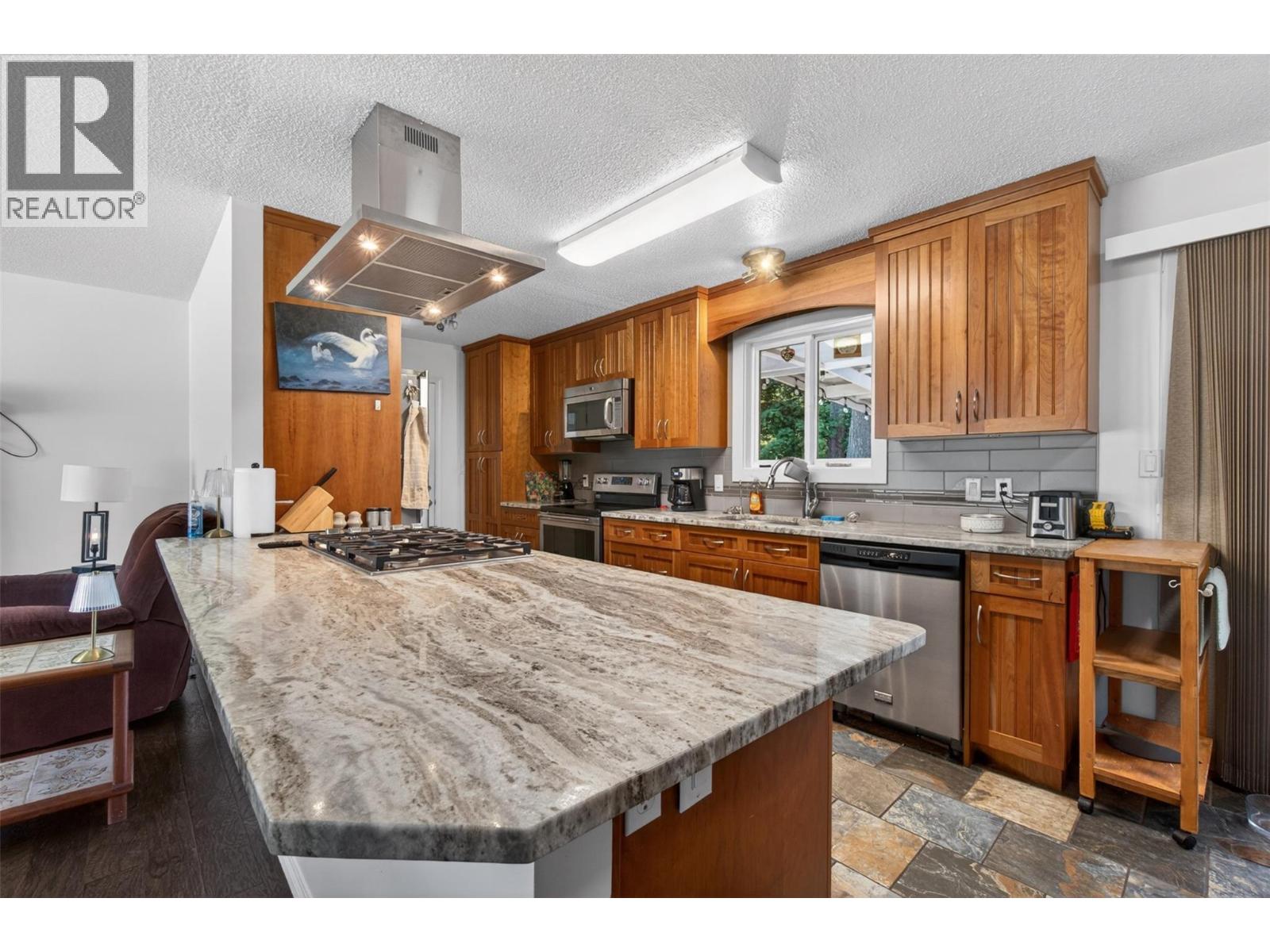 3180 28th Avenue Ne, Salmon Arm, British Columbia  V1E 3G1 - Photo 37 - 10387194