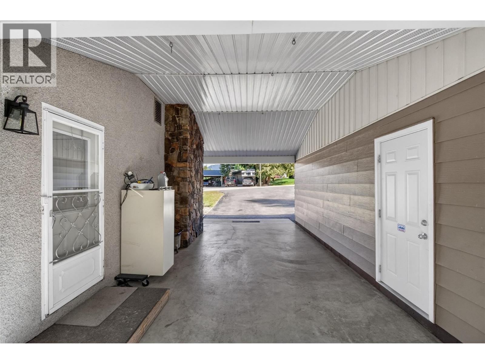 3180 28th Avenue Ne, Salmon Arm, British Columbia  V1E 3G1 - Photo 50 - 10387194