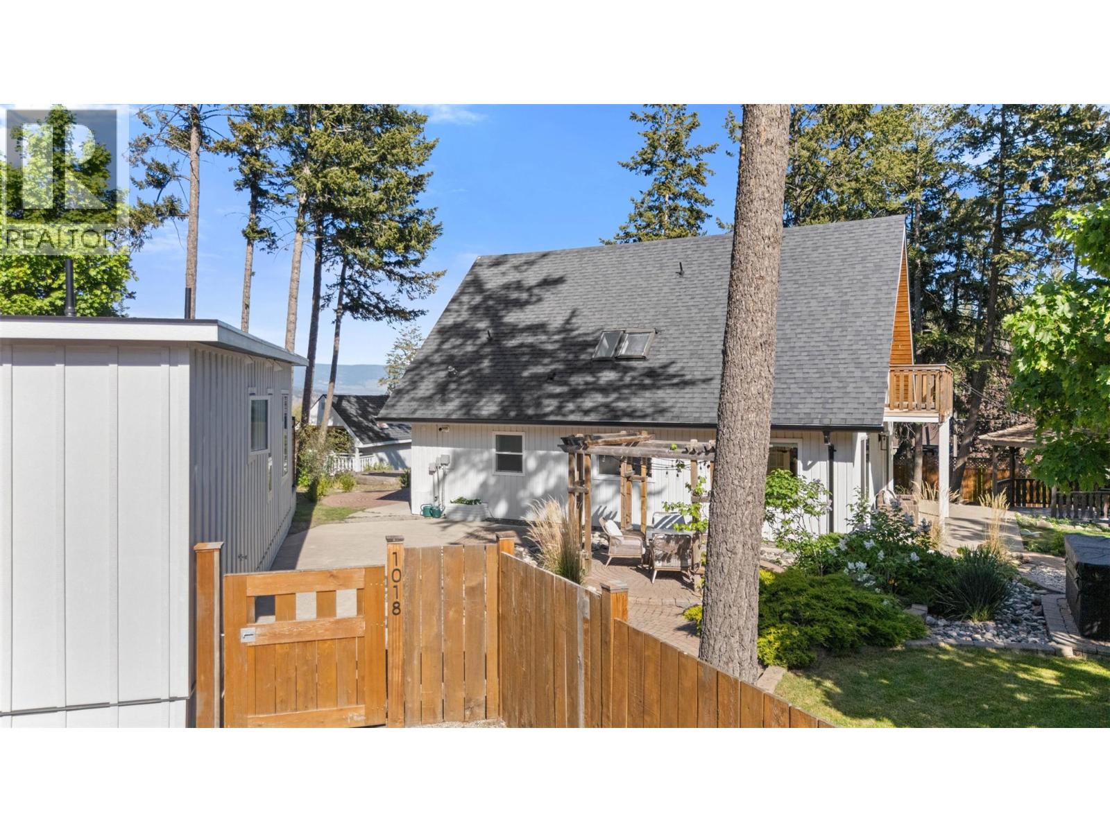 1018 West Kelowna Road, West Kelowna, British Columbia  V1Z 3B7 - Photo 2 - 10386605