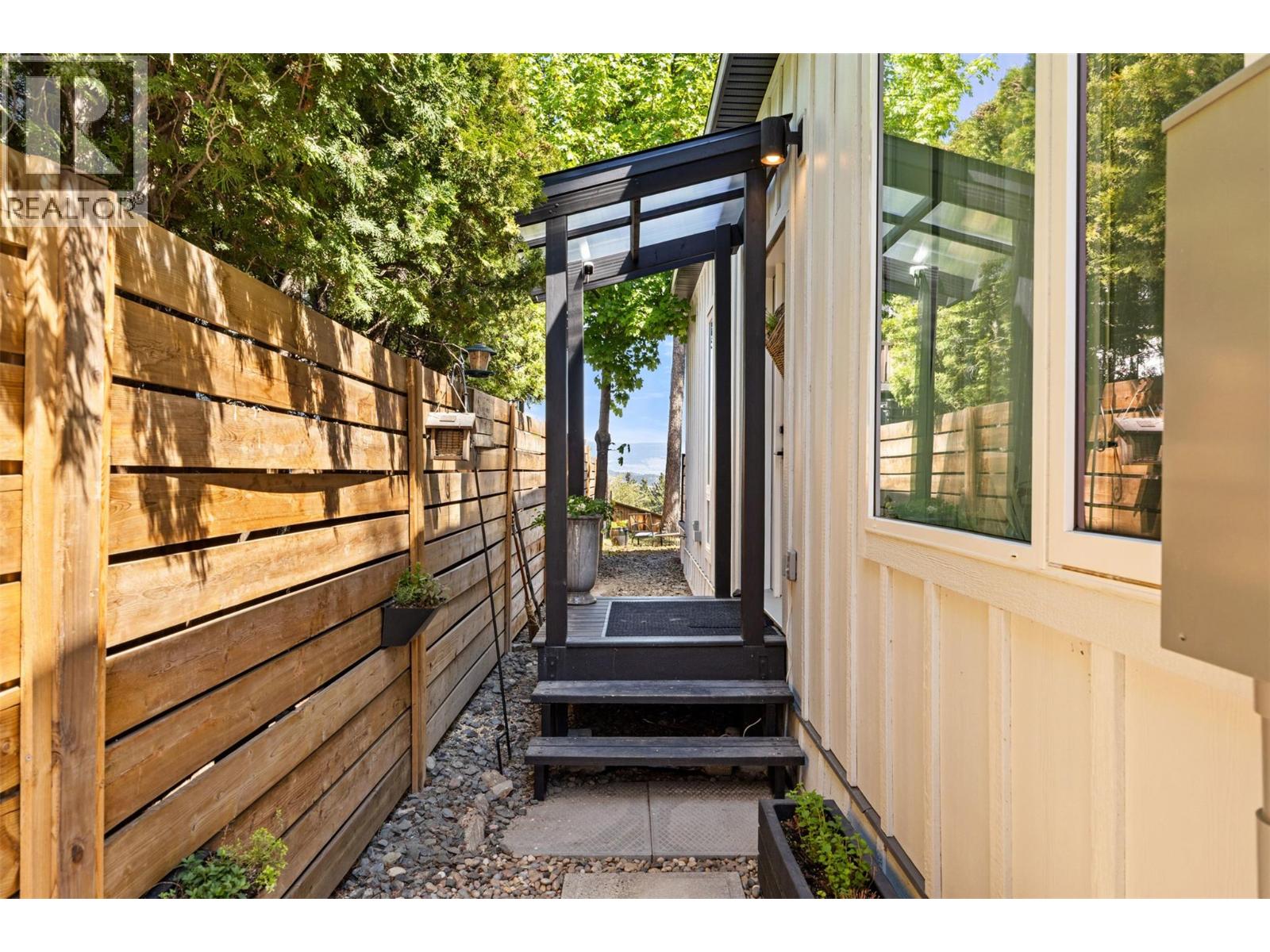 1018 West Kelowna Road, West Kelowna, British Columbia  V1Z 3B7 - Photo 28 - 10386605