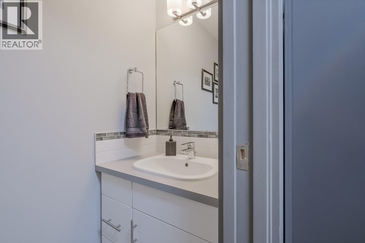 137 View Lane, Penticton, British Columbia  V2A 0A6 - Photo 6 - 10386938