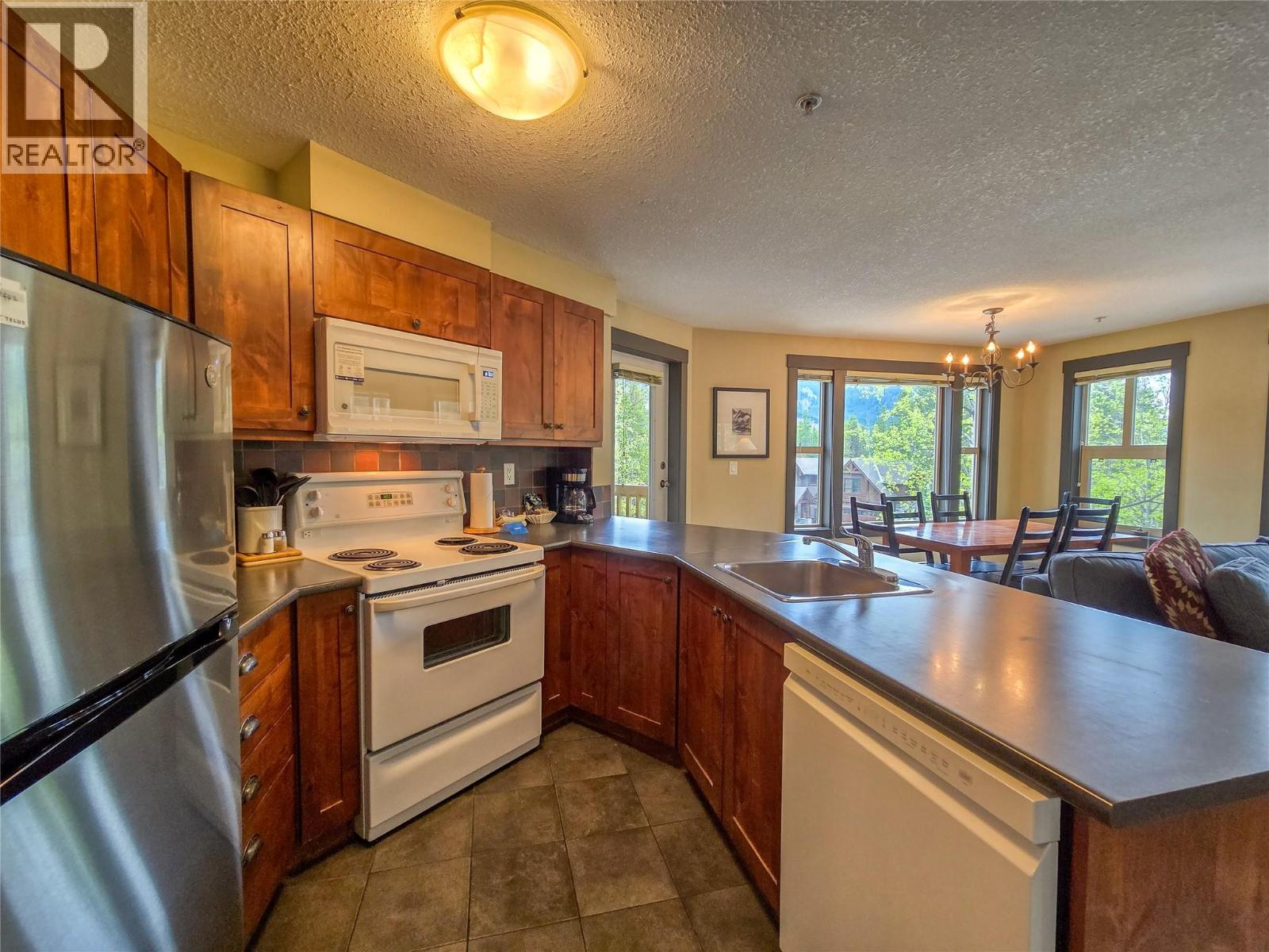 2070 Summit Drive Unit# 308, Panorama, British Columbia  V0A 1T0 - Photo 27 - 10385753