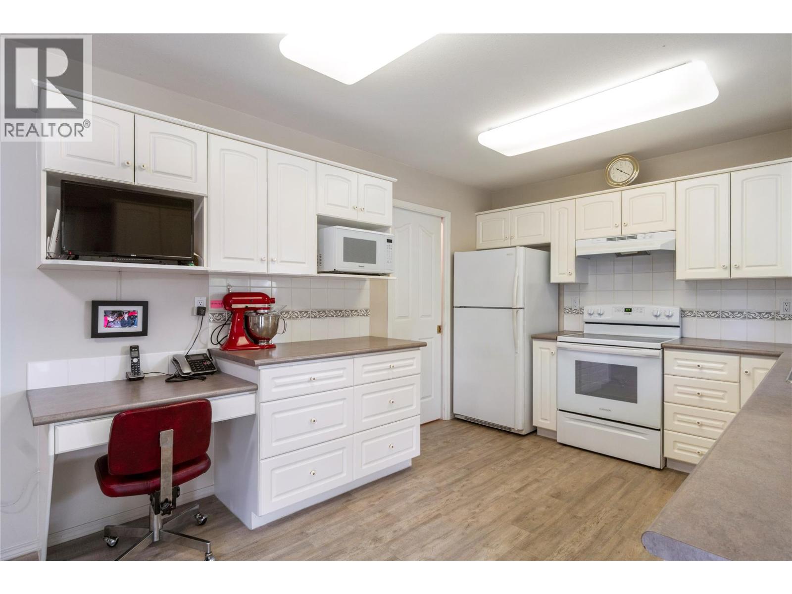 1581 16 Avenue Se, Salmon Arm, British Columbia  V1E 2M7 - Photo 16 - 10385570