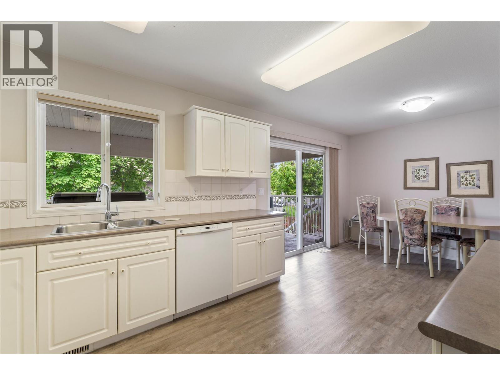1581 16 Avenue Se, Salmon Arm, British Columbia  V1E 2M7 - Photo 17 - 10385570